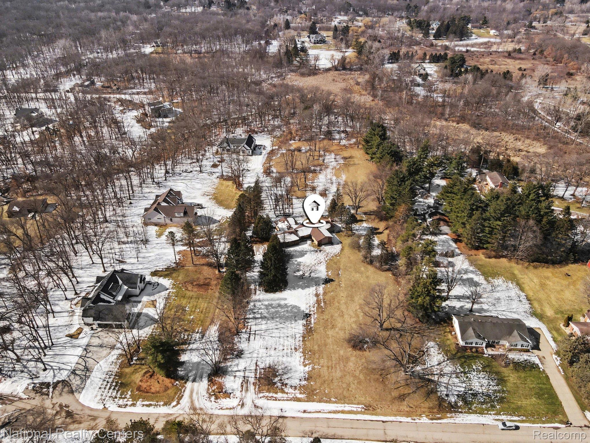 400 Liddy Drive Property Photo 3