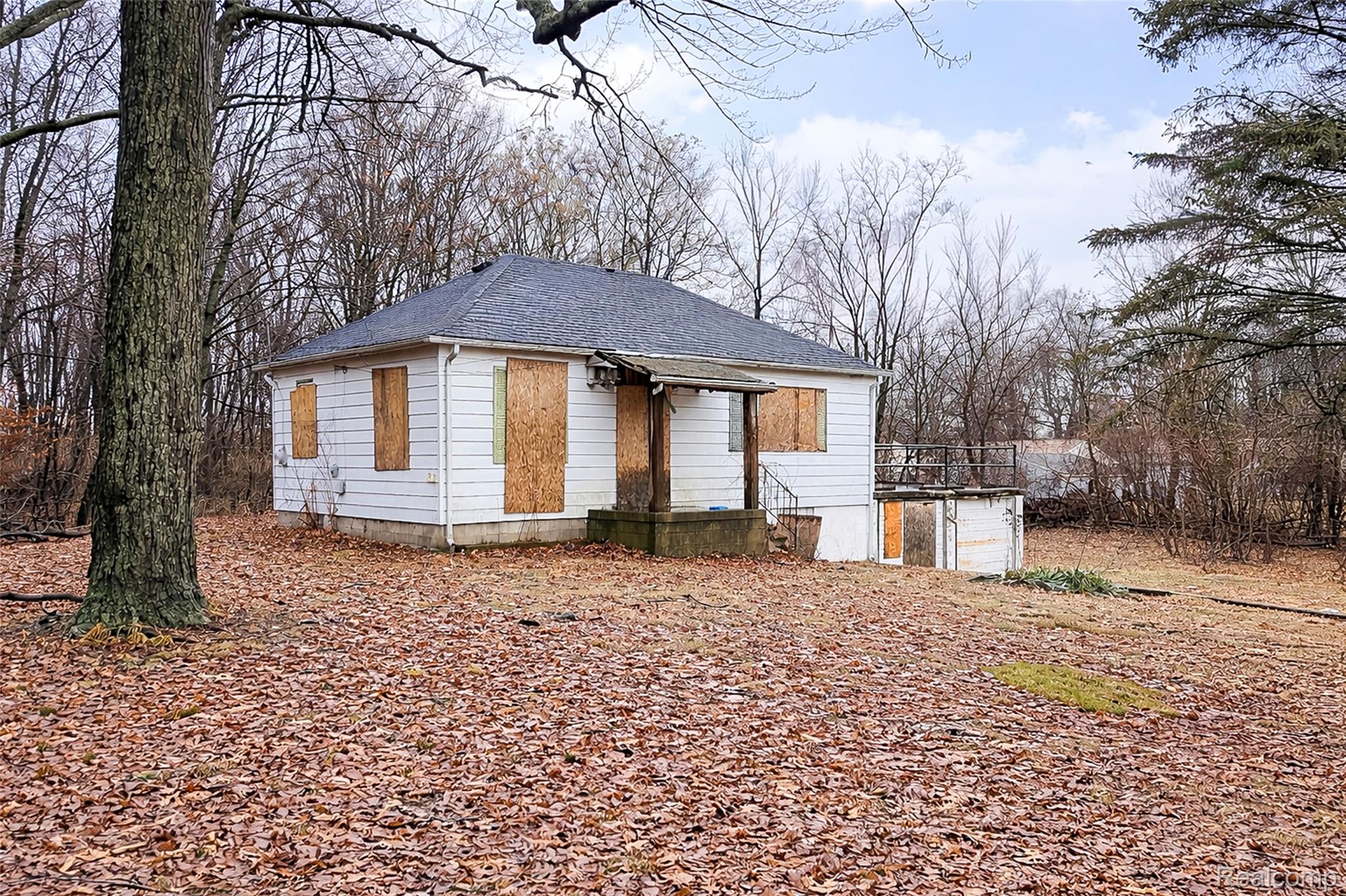 816 S Schuman Street Property Photo 6