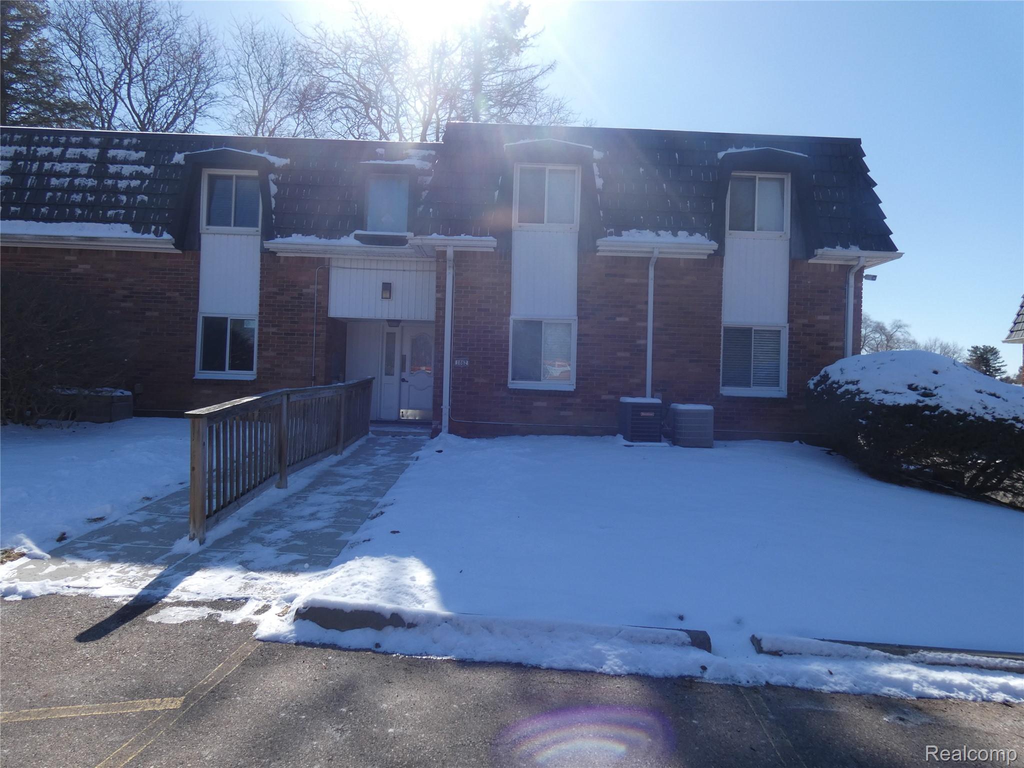 1862 Colonial Village Way 3 Property Photo 1