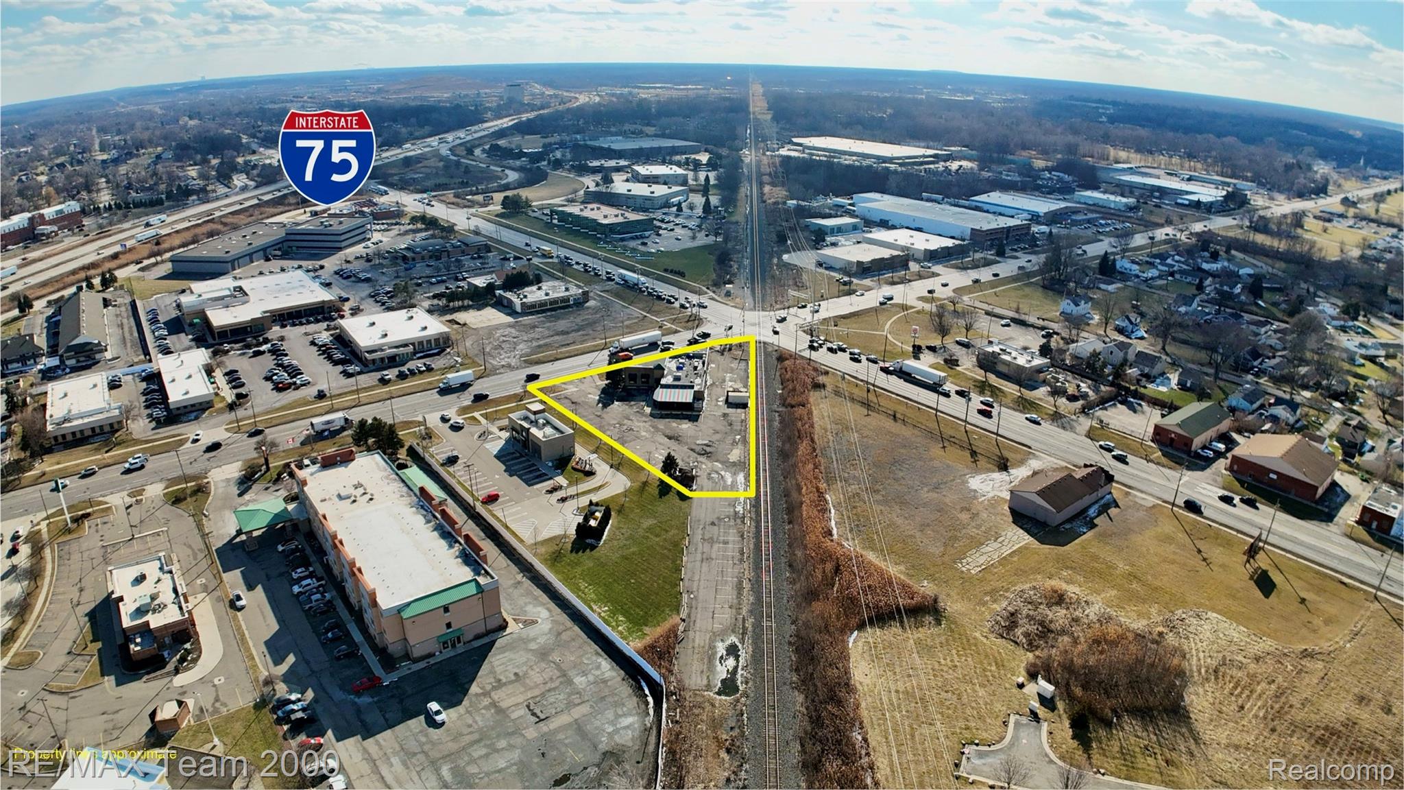 19400 Northline Road Property Photo 5