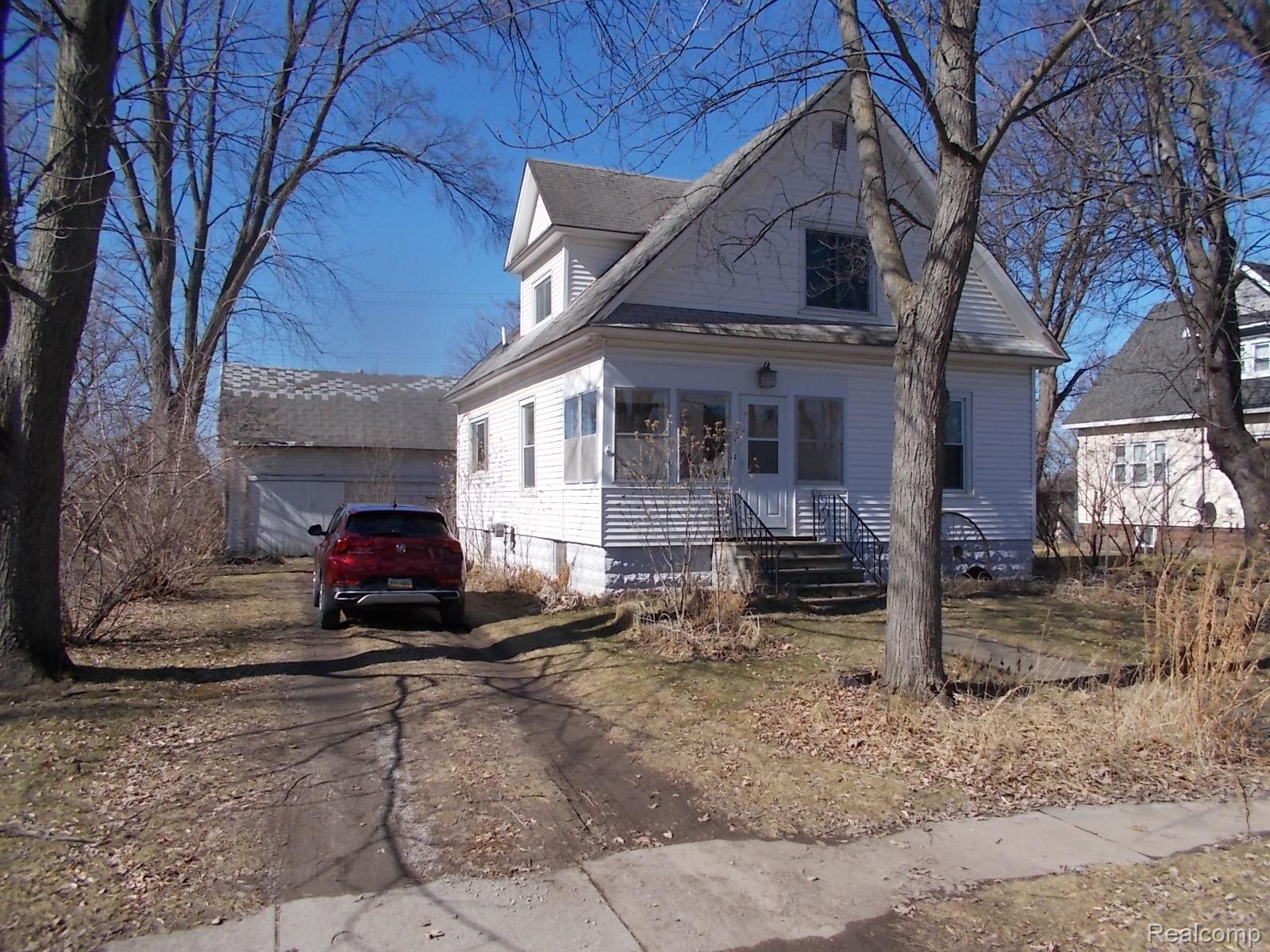 3739 Main Street Property Photo 1