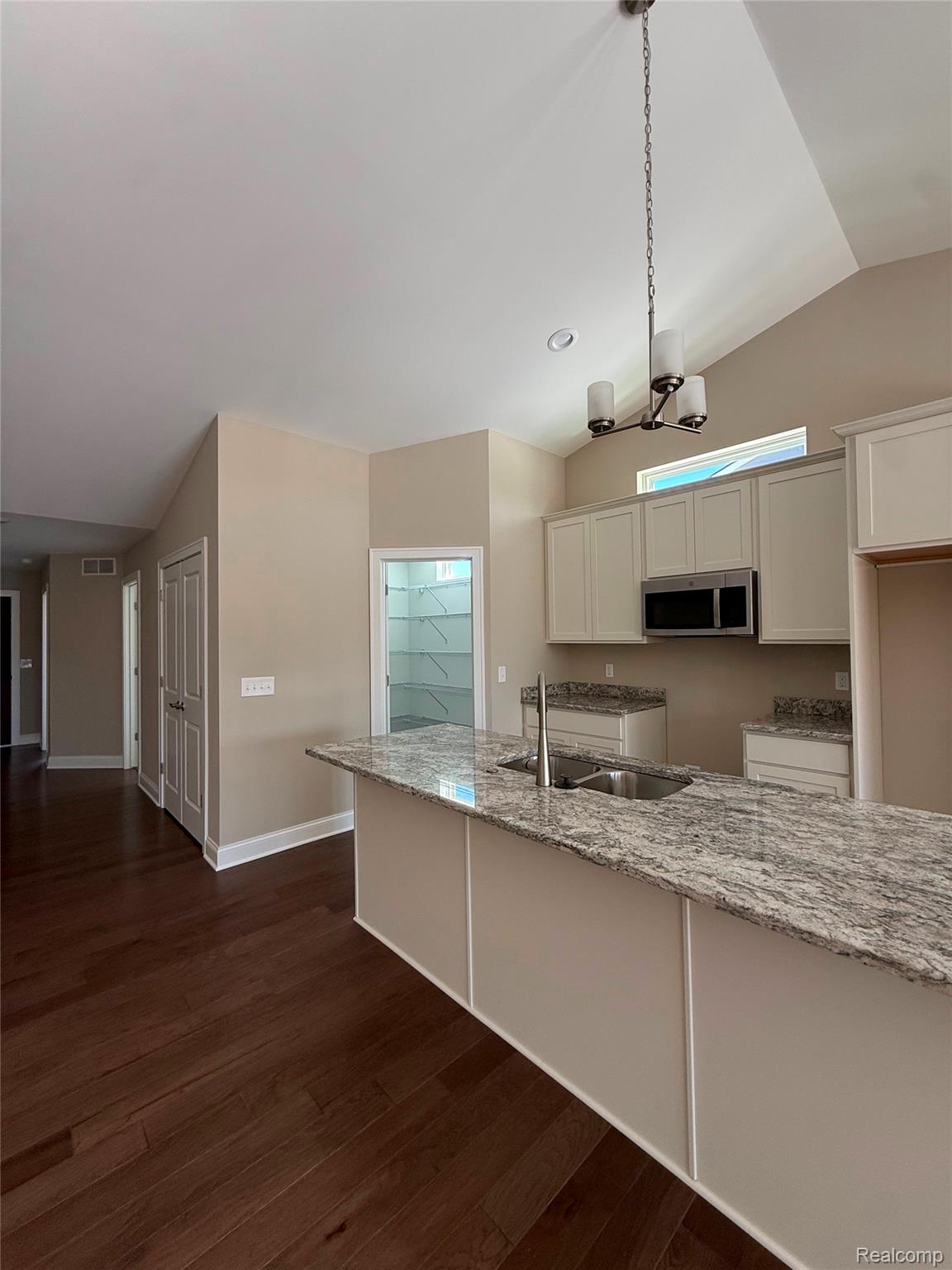 1079 Camellia Circle 33 Property Photo 10