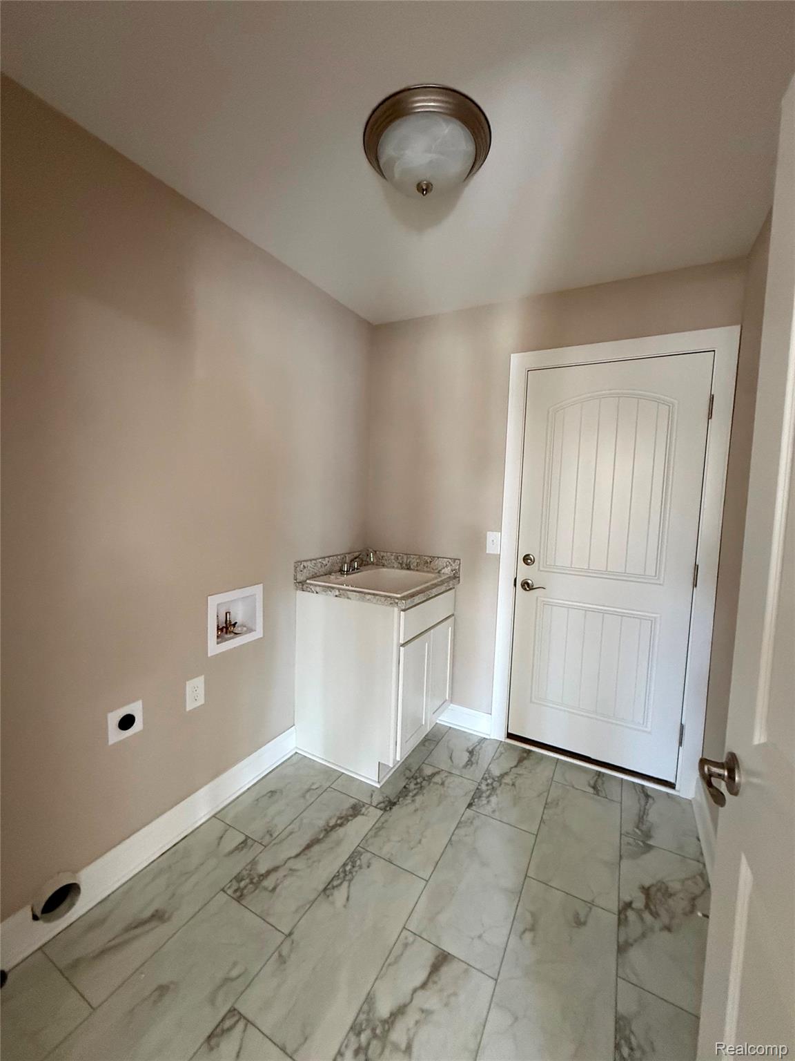 1079 Camellia Circle 33 Property Photo 11