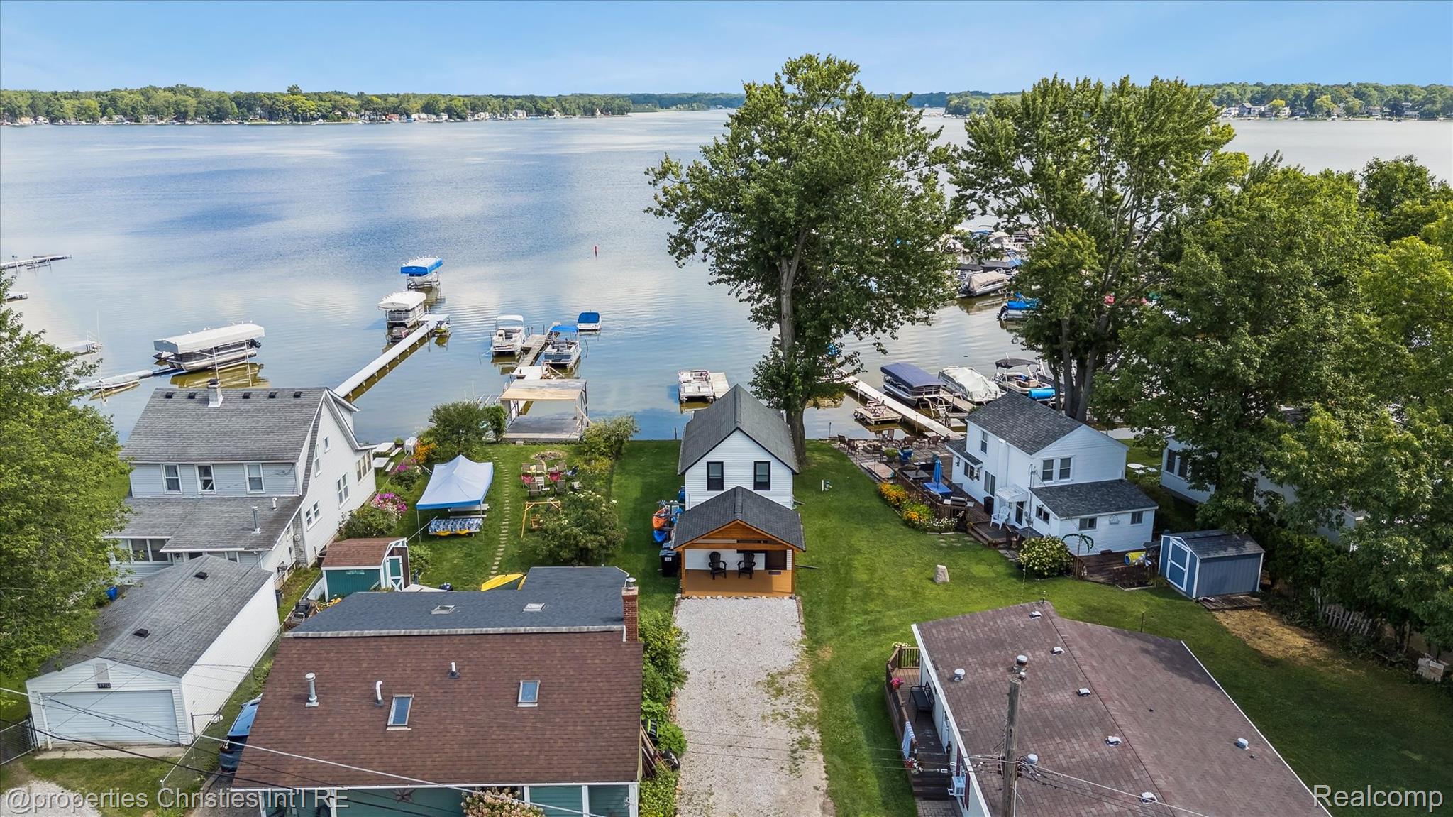 8980 Dexter Pinckney Road Property Photo 3