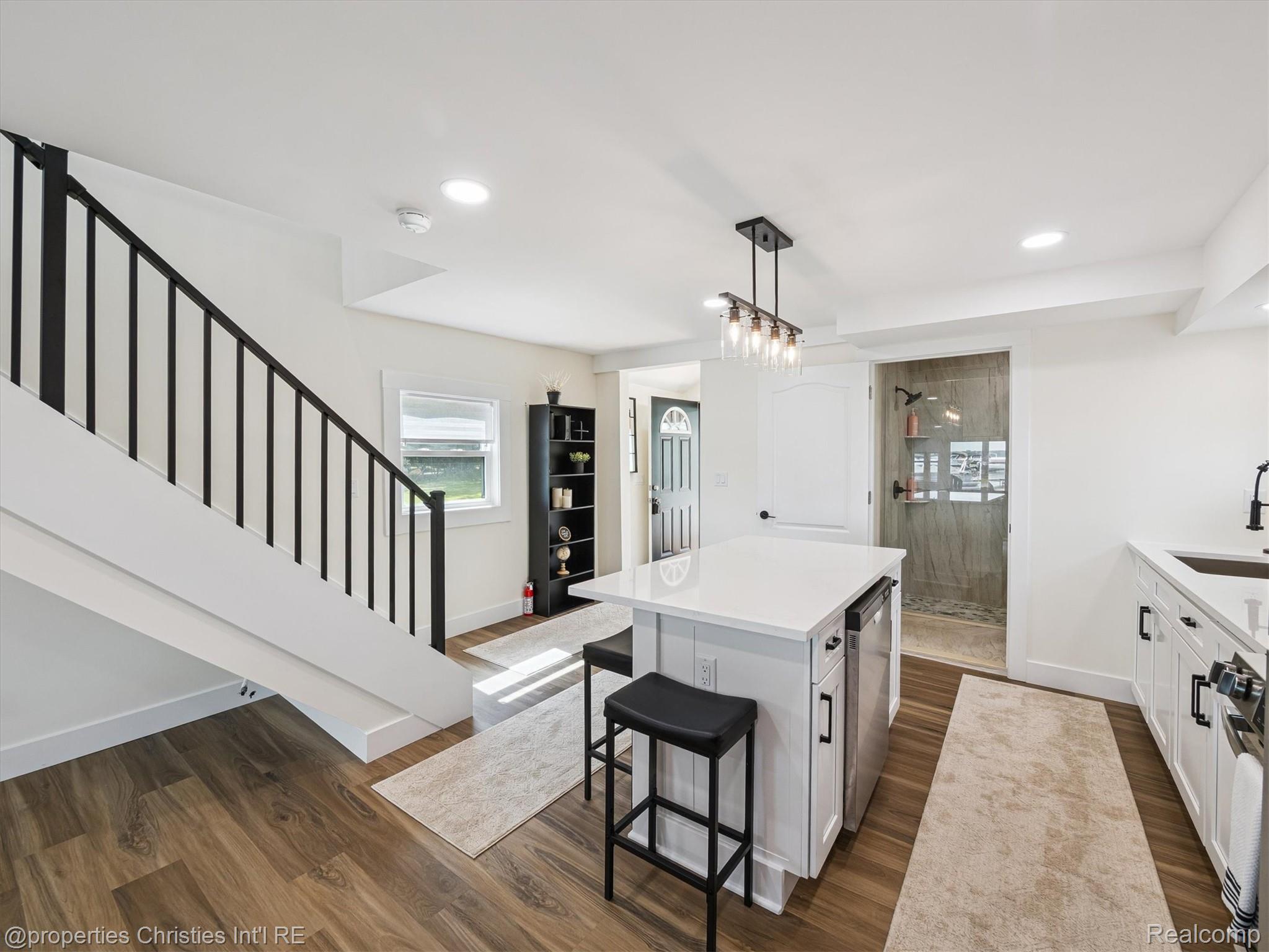 8980 Dexter Pinckney Road Property Photo 11