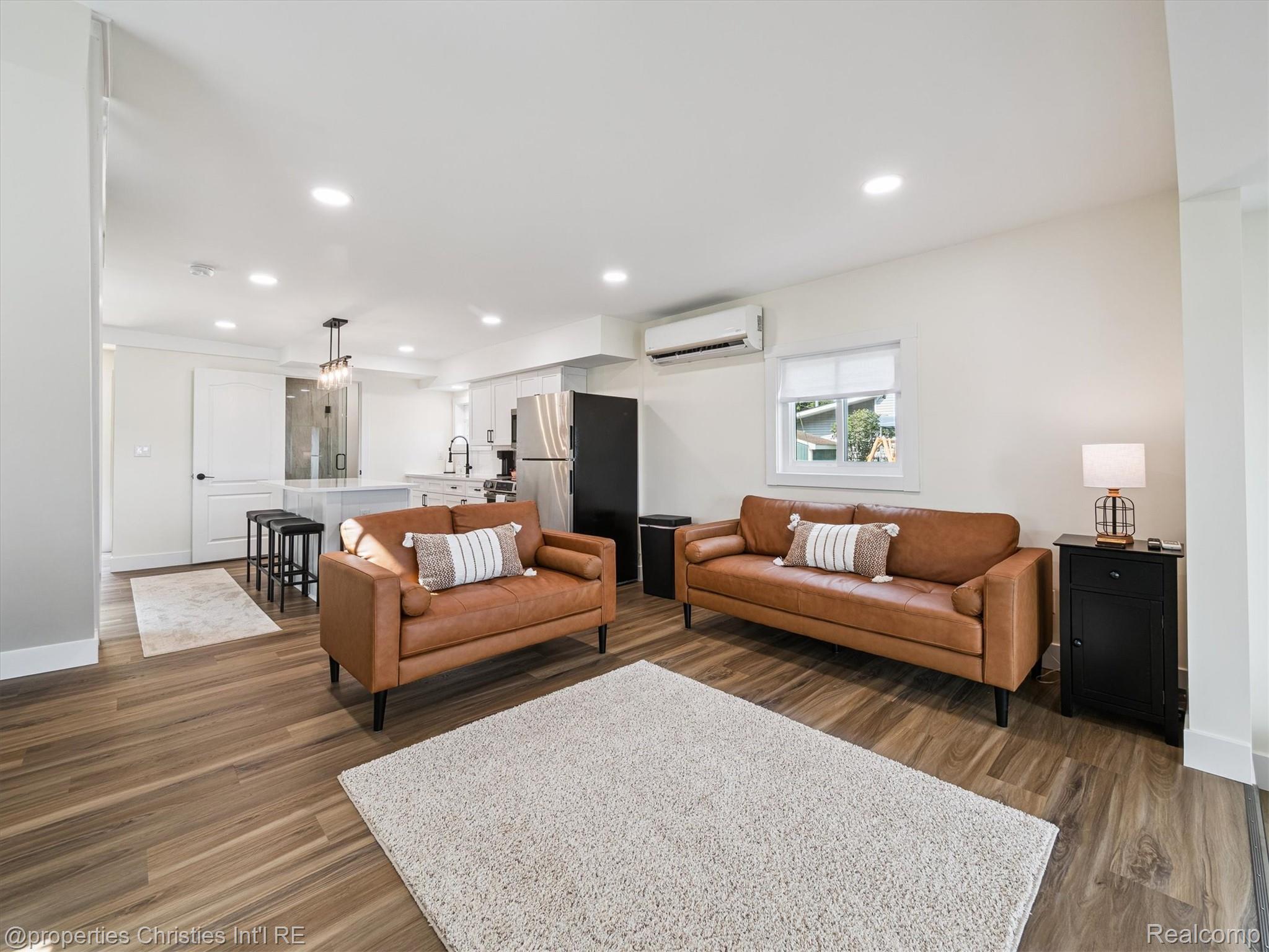 8980 Dexter Pinckney Road Property Photo 15
