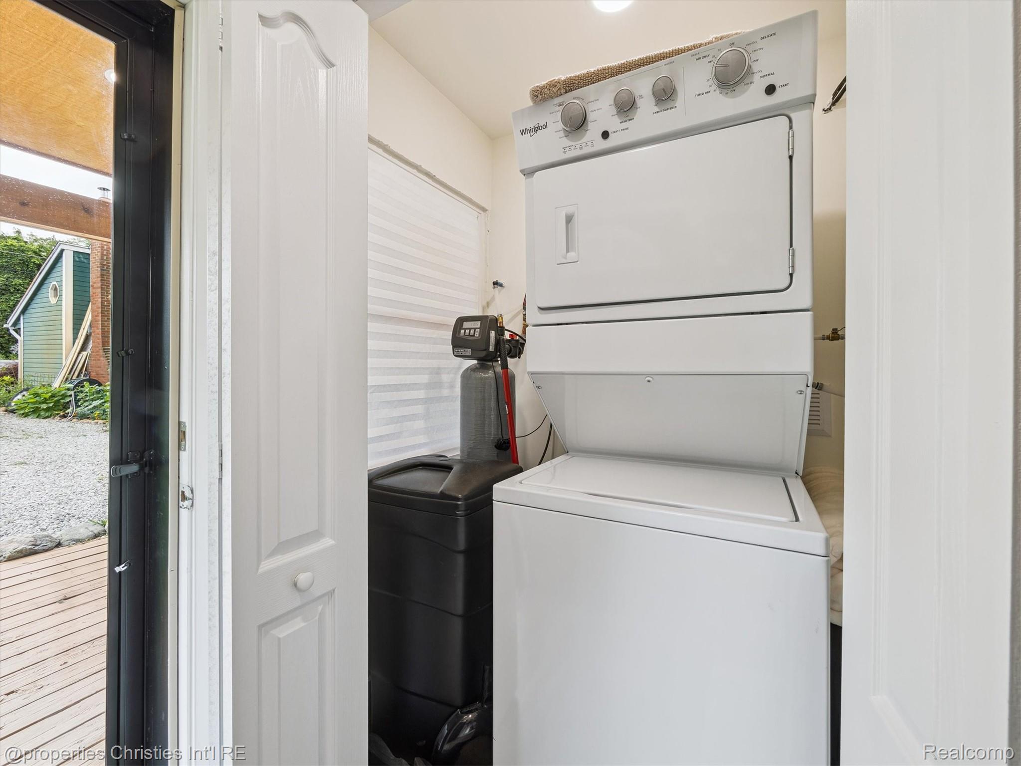 8980 Dexter Pinckney Road Property Photo 20