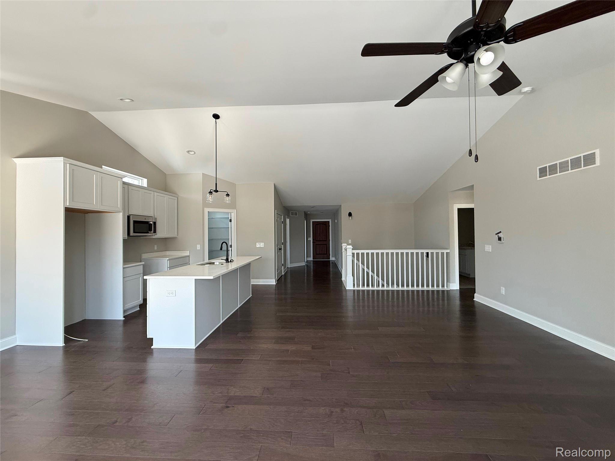 1085 Camellia Circle 32 Property Photo 9