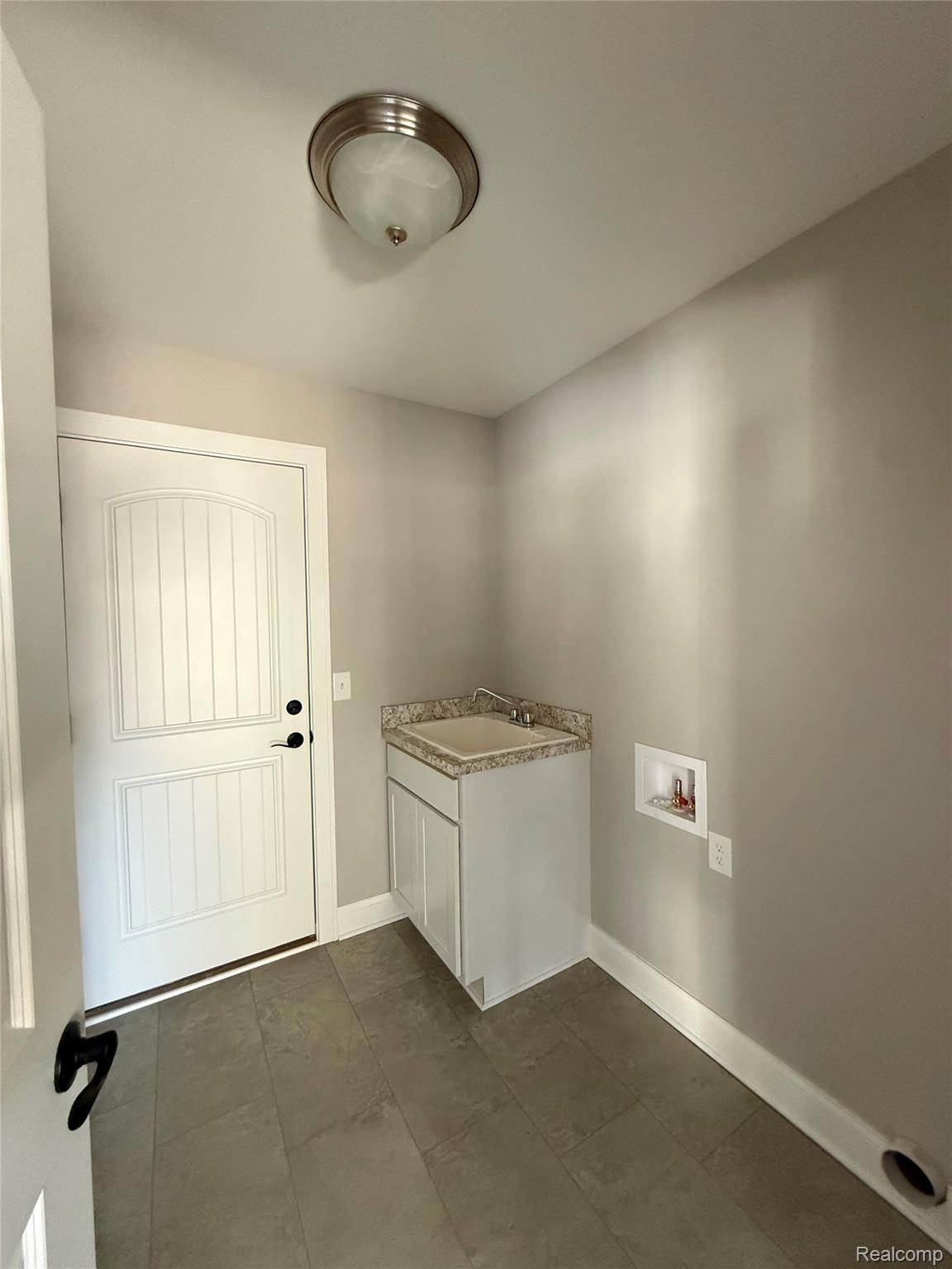 1085 Camellia Circle 32 Property Photo 10