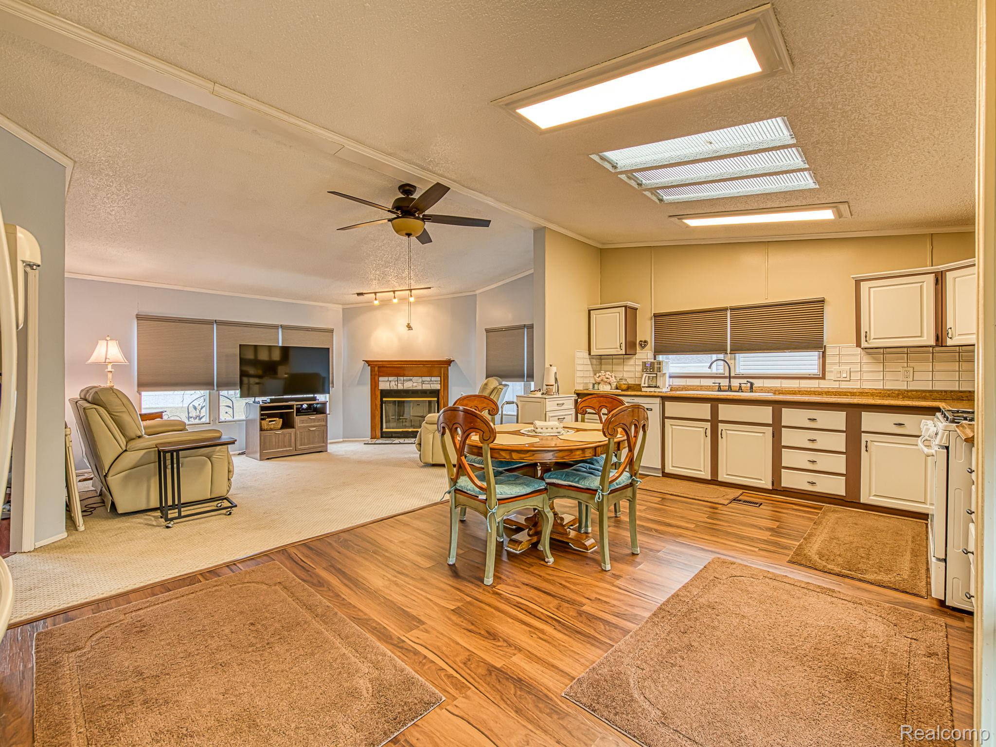 29403 Wedgewood Property Photo 2