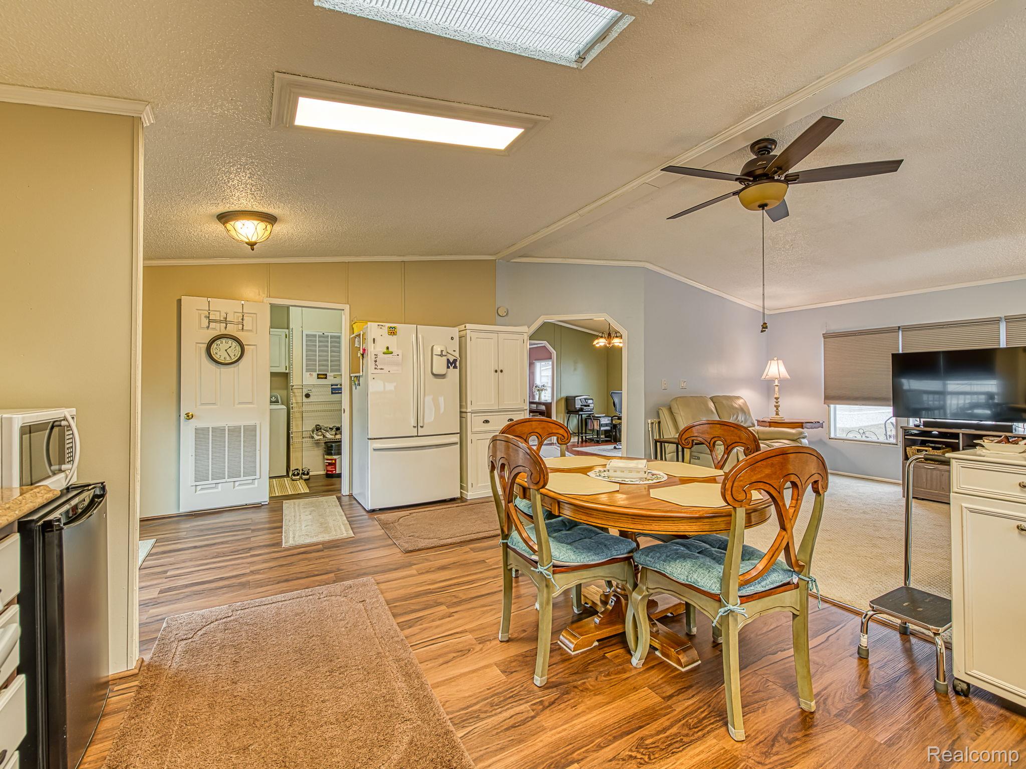29403 Wedgewood Property Photo 4