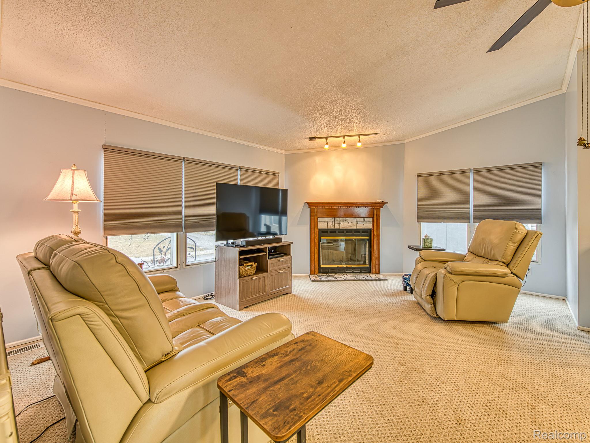 29403 Wedgewood Property Photo 5