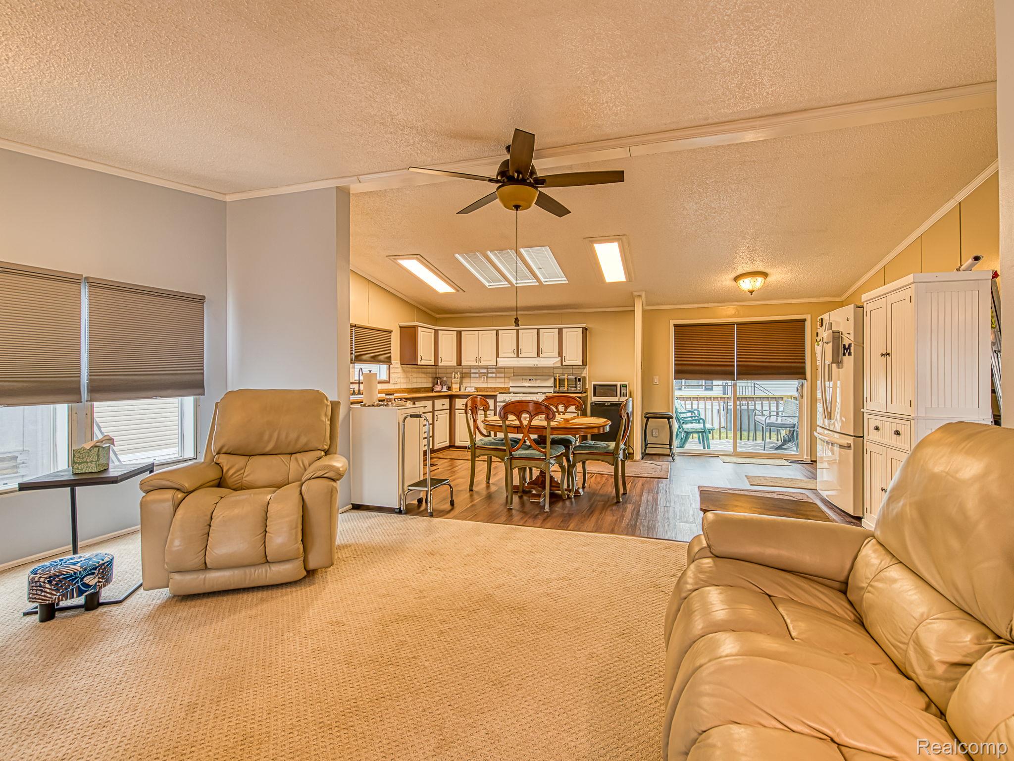 29403 Wedgewood Property Photo 6