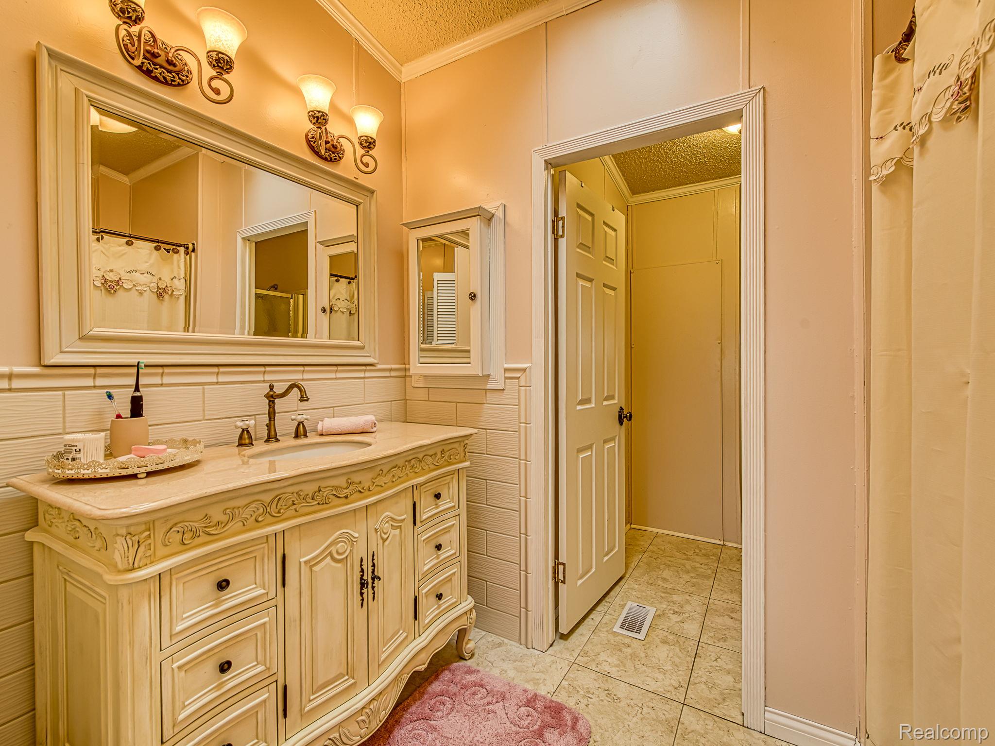 29403 Wedgewood Property Photo 15