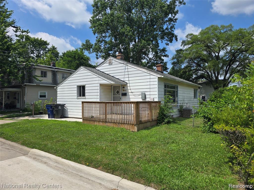 32004 Cheboygan Court Property Photo 1