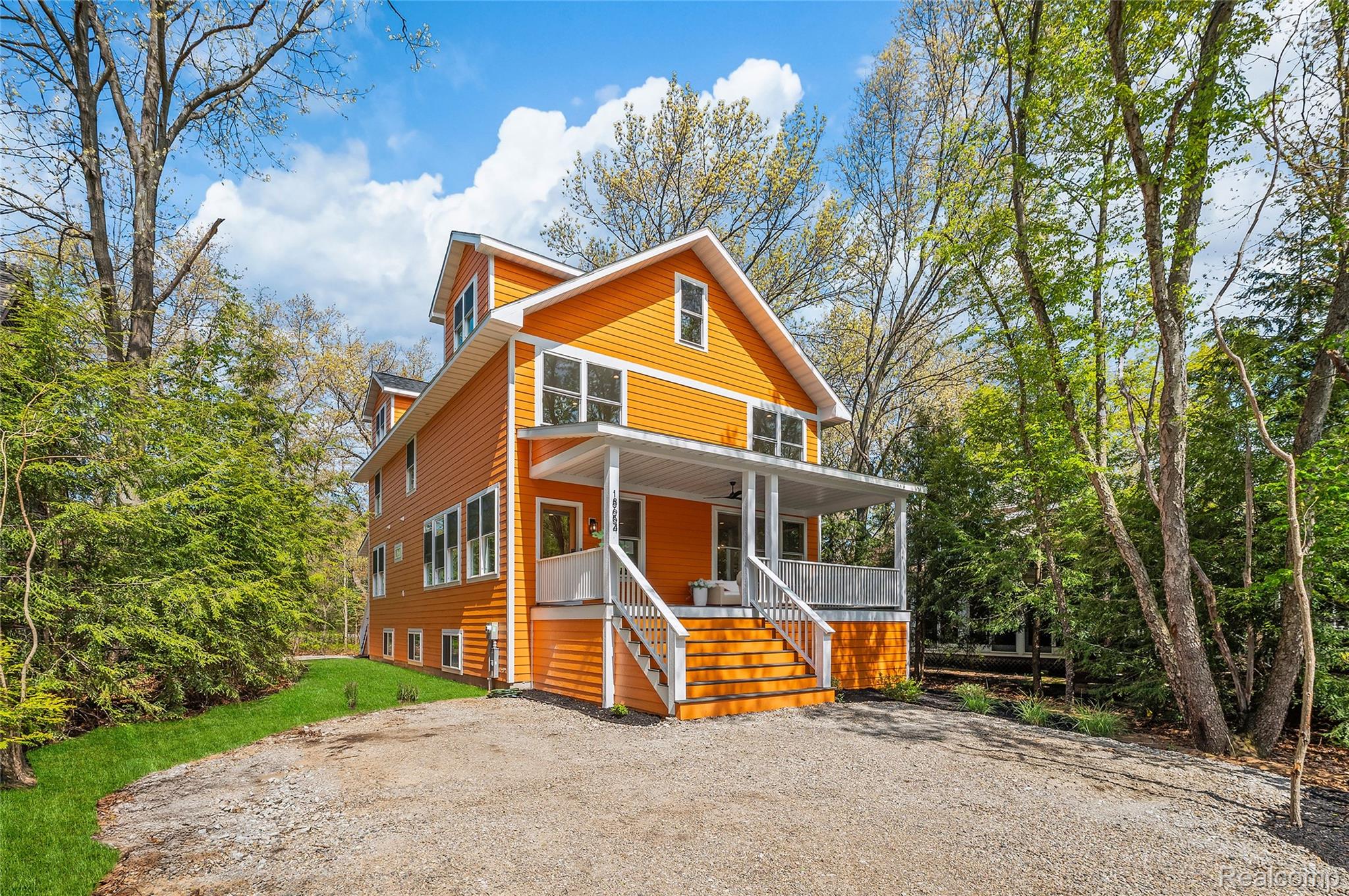 18654 Oldfield Road Property Photo 1