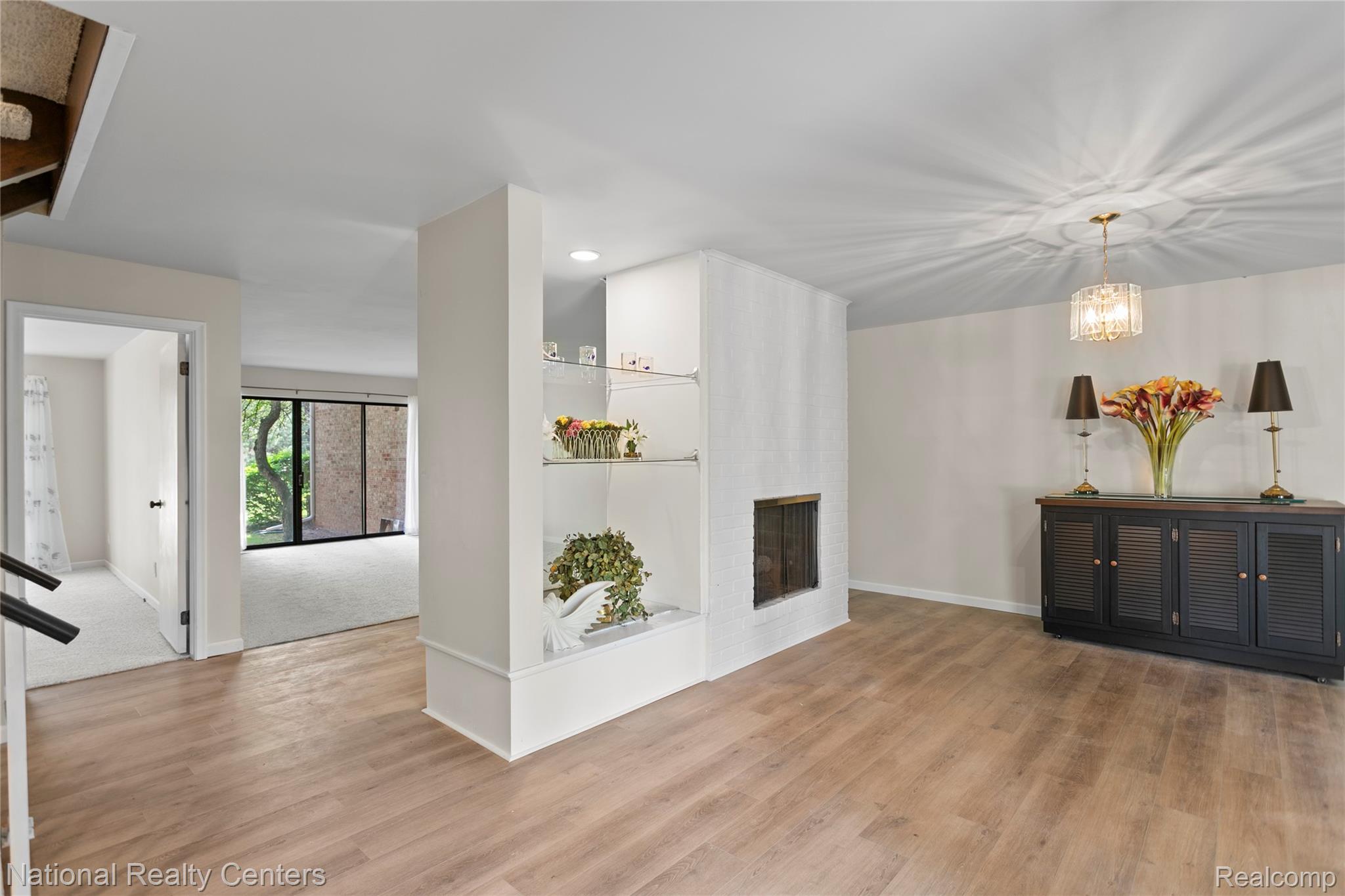 7103 Pebble Park Drive Property Photo 12