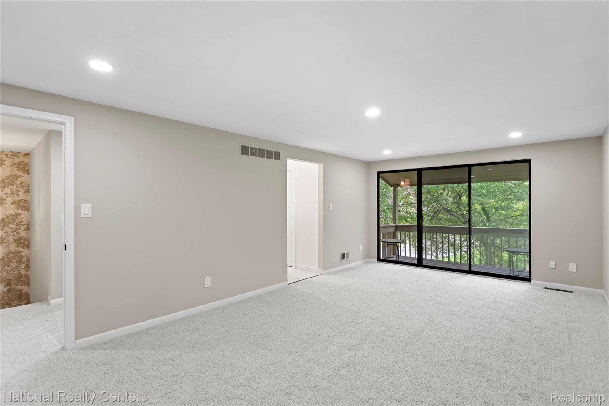 7103 Pebble Park Drive Property Photo 29