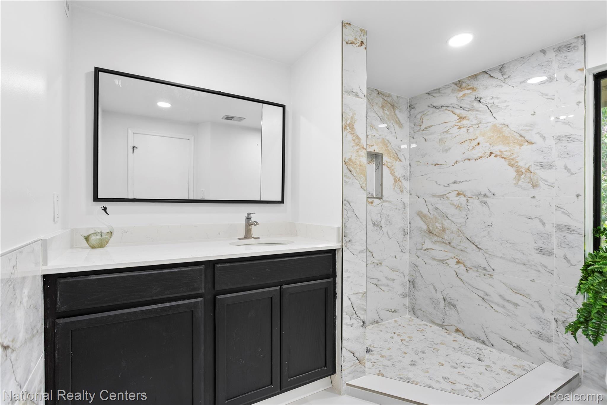 7103 Pebble Park Drive Property Photo 34