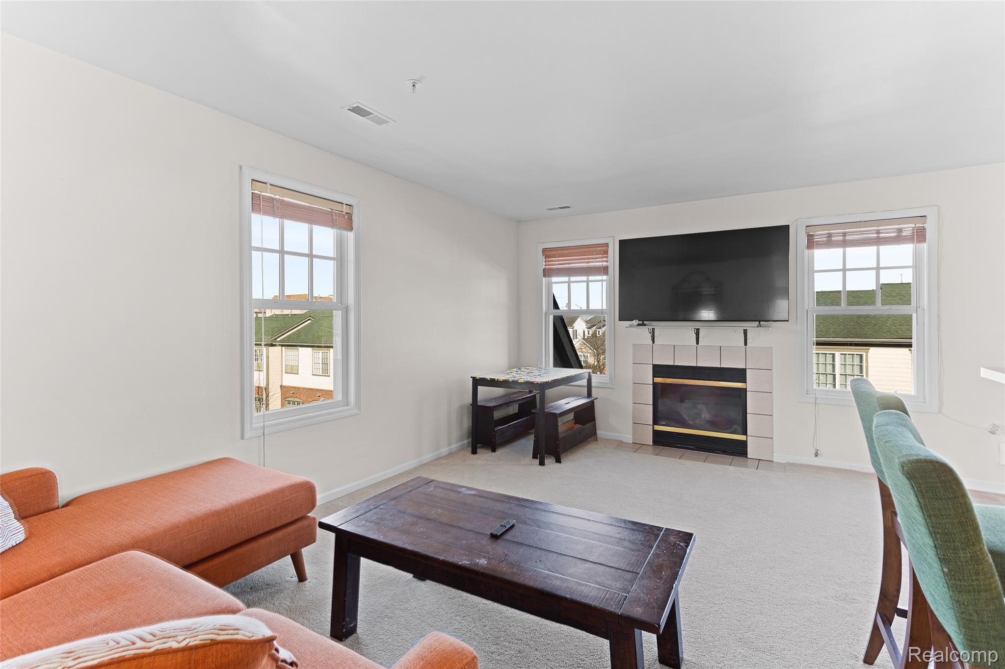 208 Amys Walk Property Photo 2