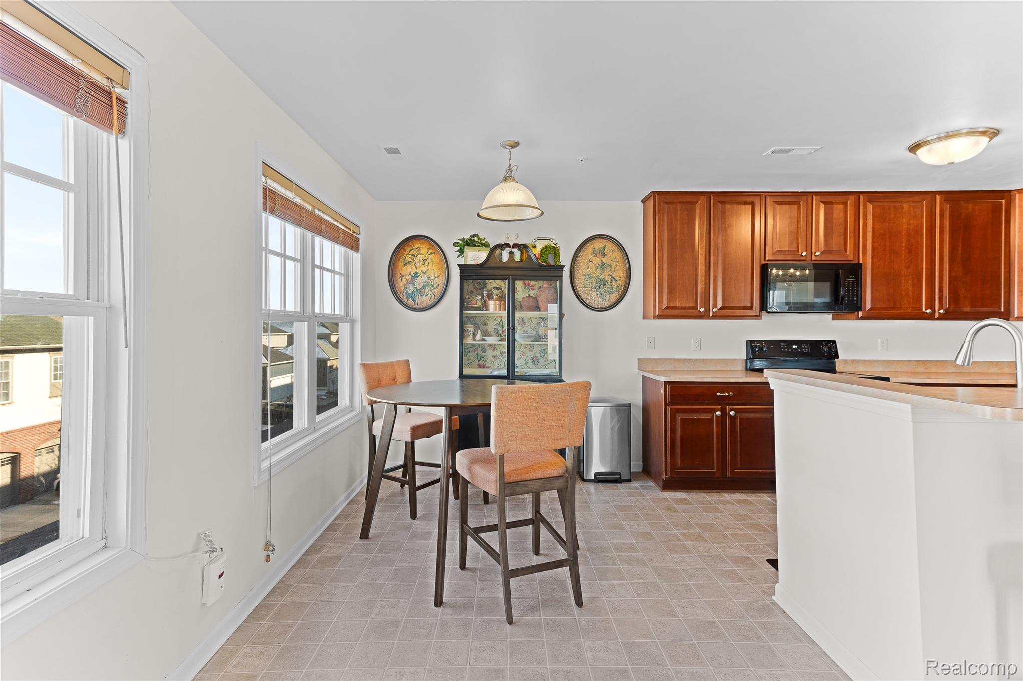 208 Amys Walk Property Photo 4