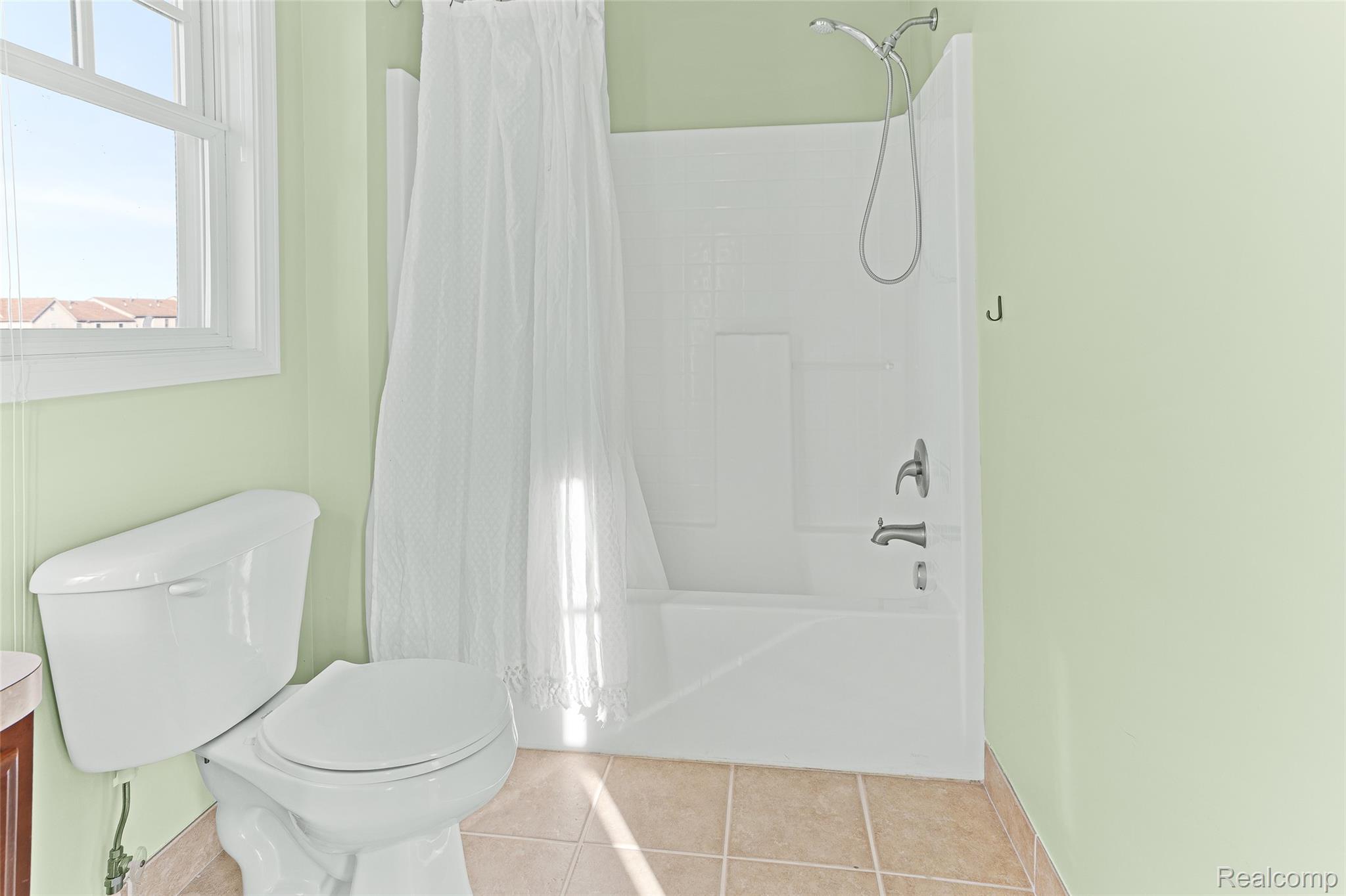 208 Amys Walk Property Photo 18