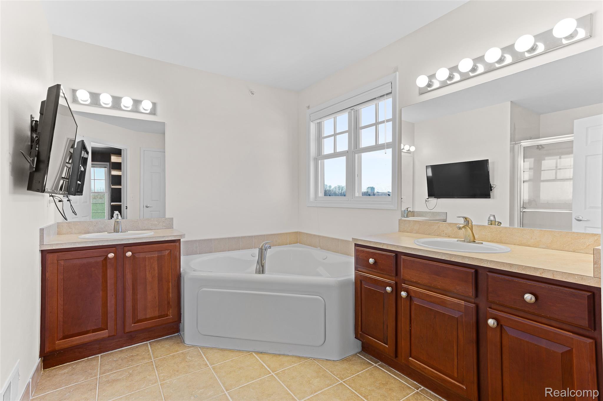 208 Amys Walk Property Photo 23