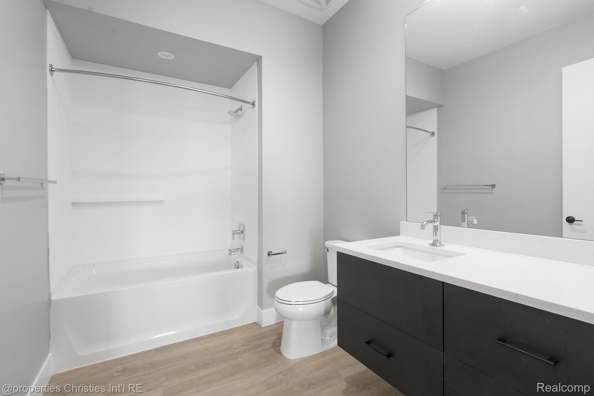 118 N Main Street 518 Property Photo 18