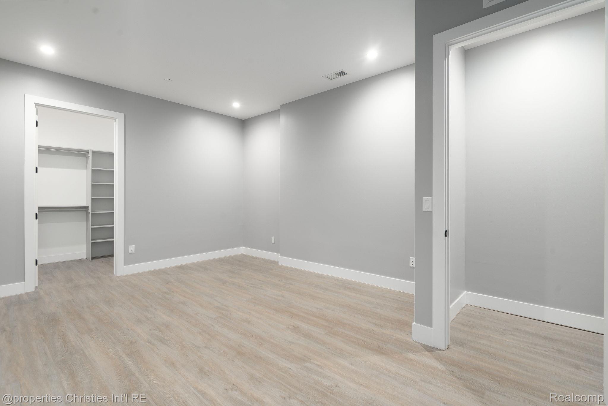 118 N Main Street 518 Property Photo 23