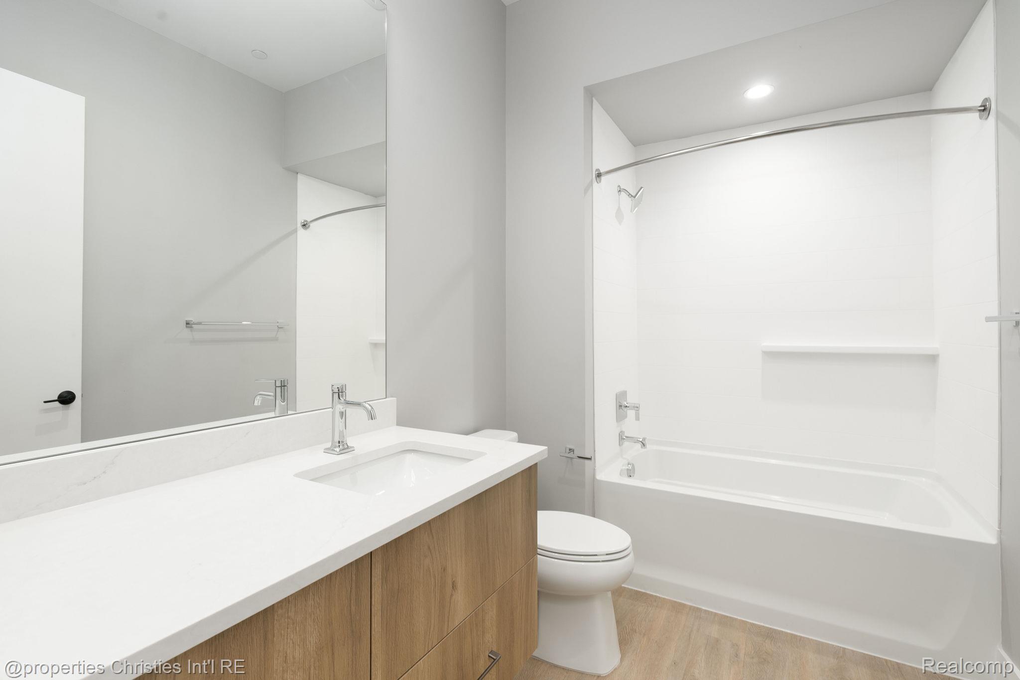 118 N Main Street 518 Property Photo 43