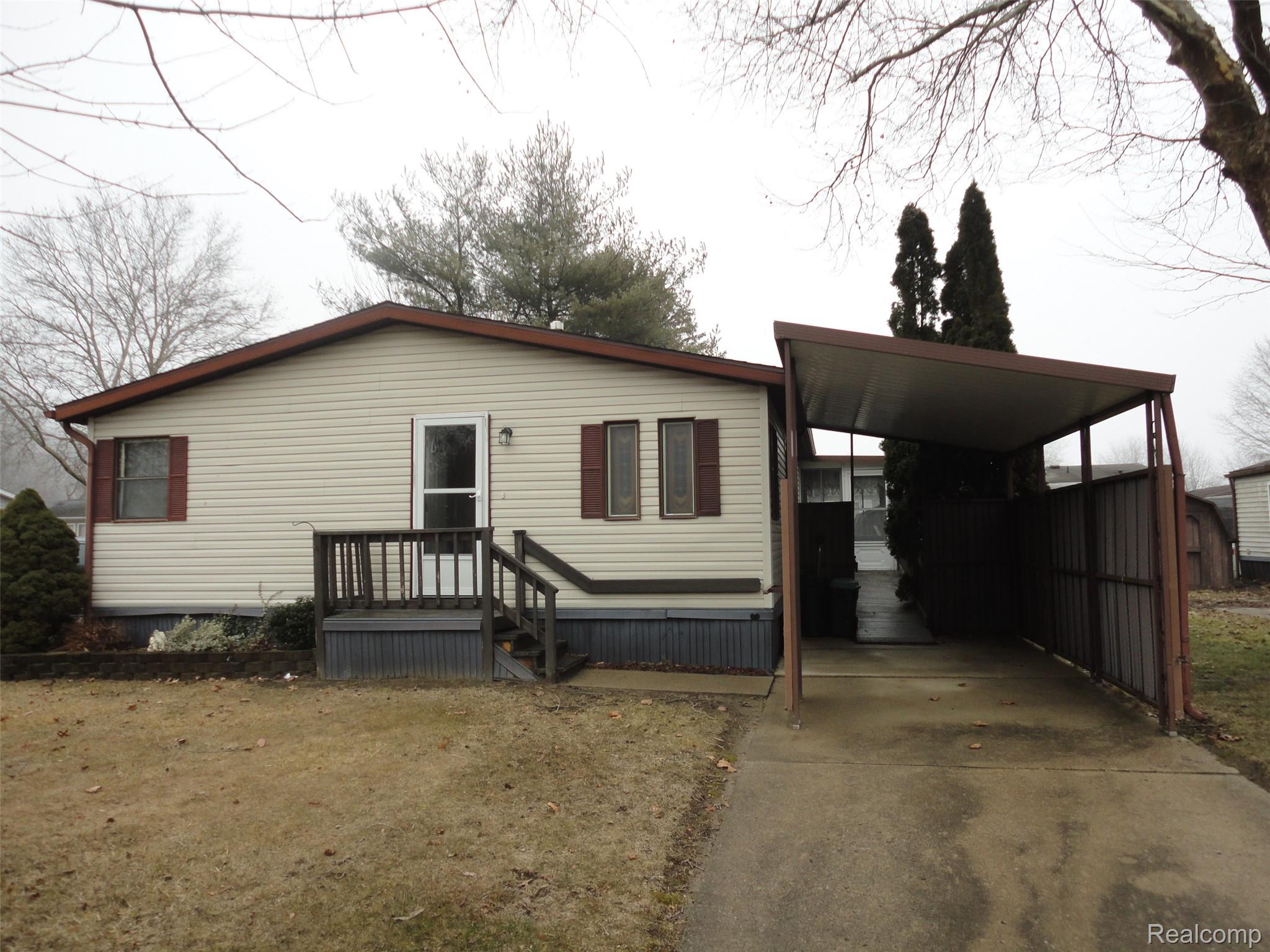 268 Highlands Property Photo 2