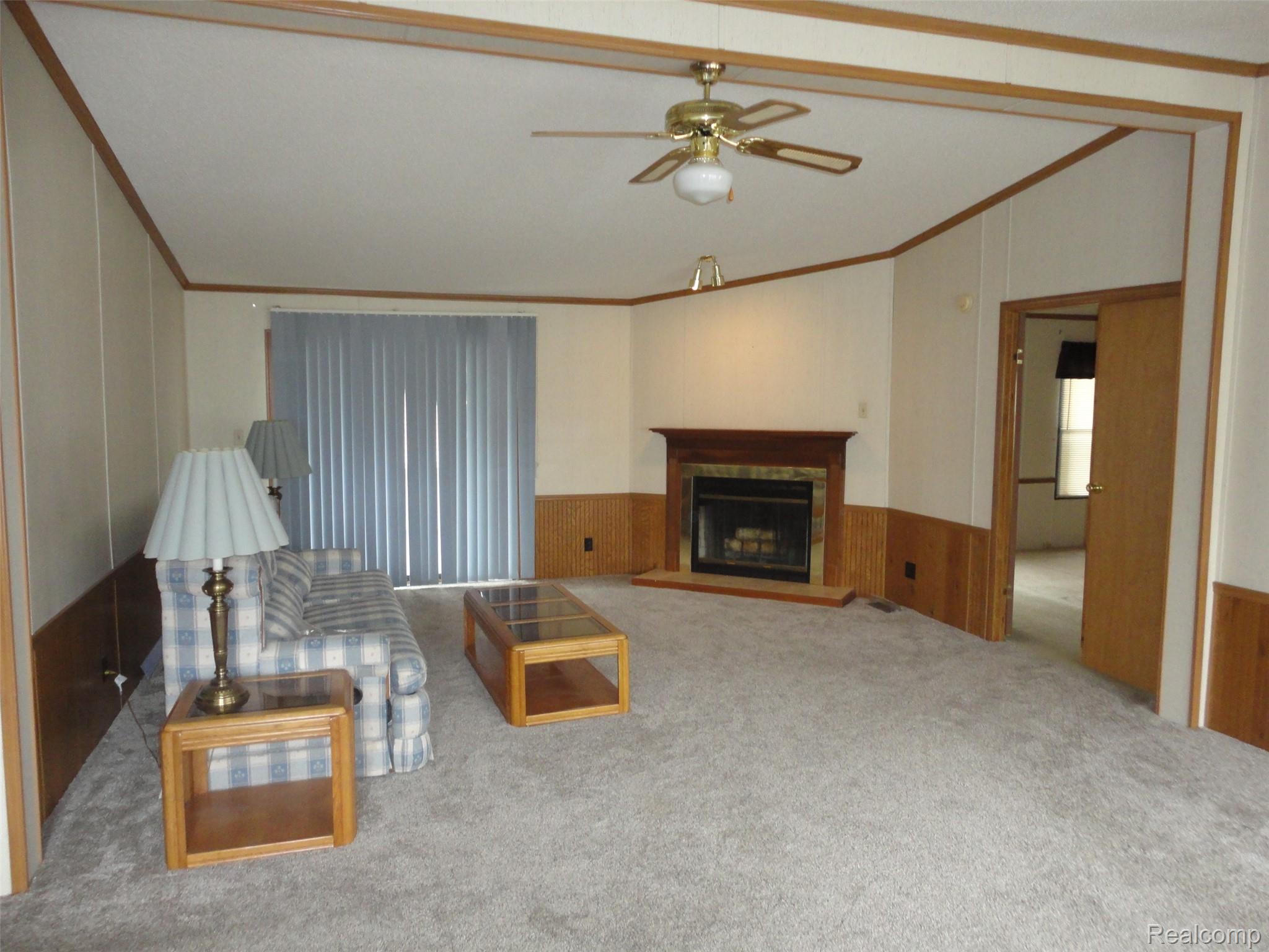 268 Highlands Property Photo 4