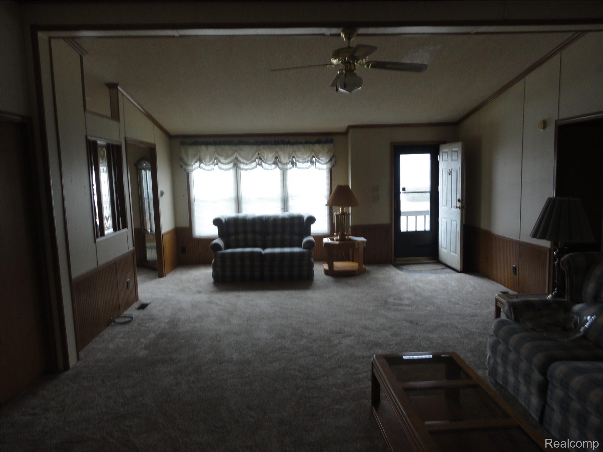268 Highlands Property Photo 5