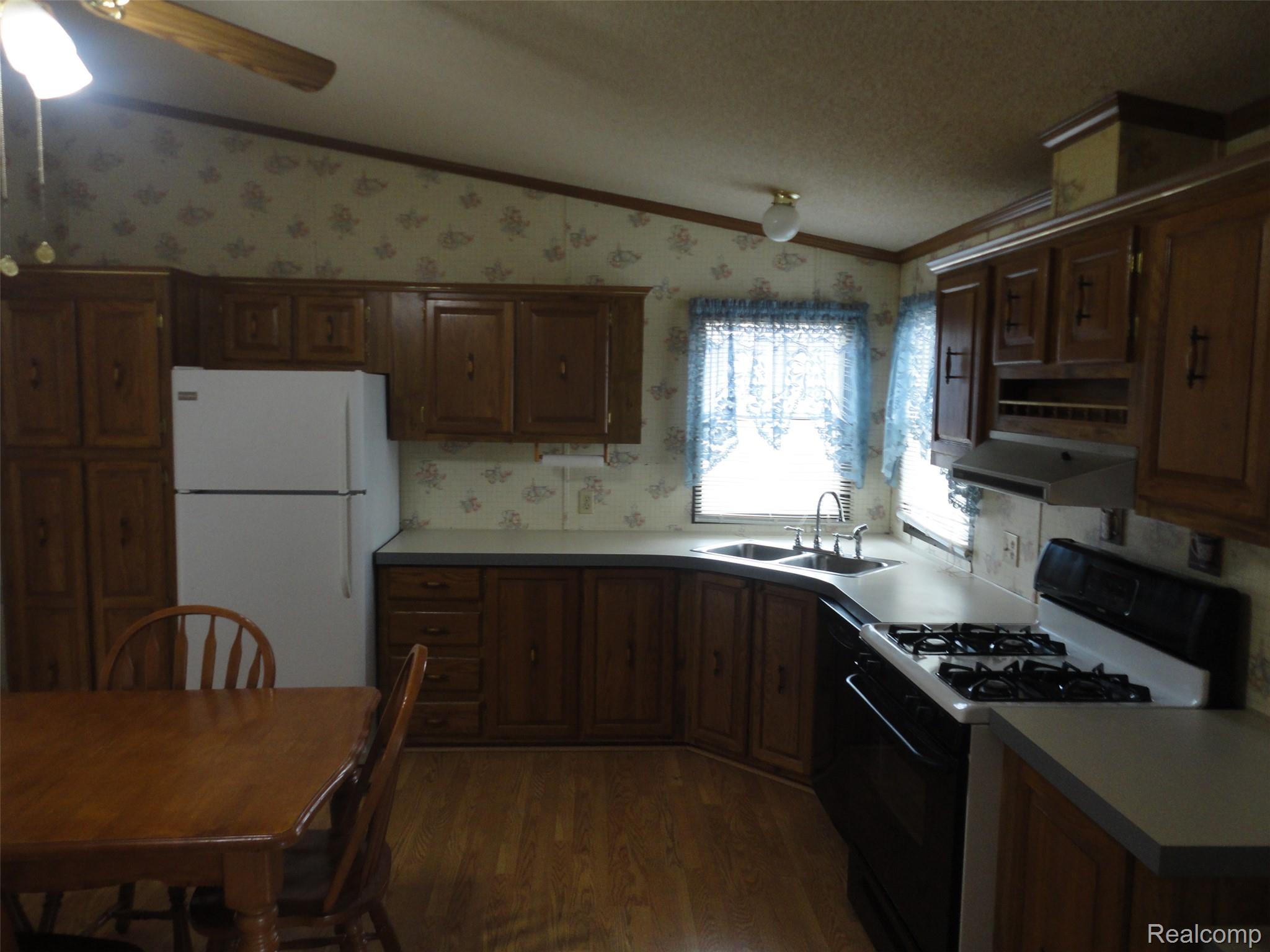 268 Highlands Property Photo 11