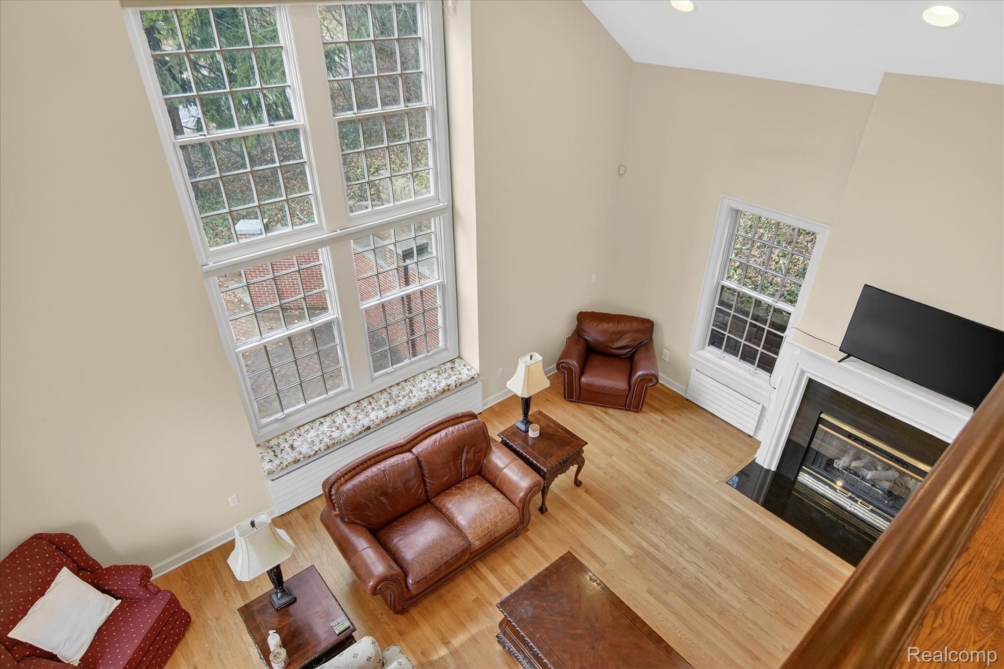 2307 Hill Street Property Photo 17