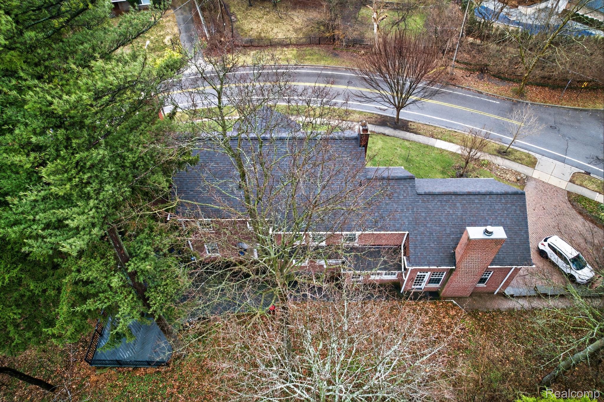 2307 Hill Street Property Photo 59