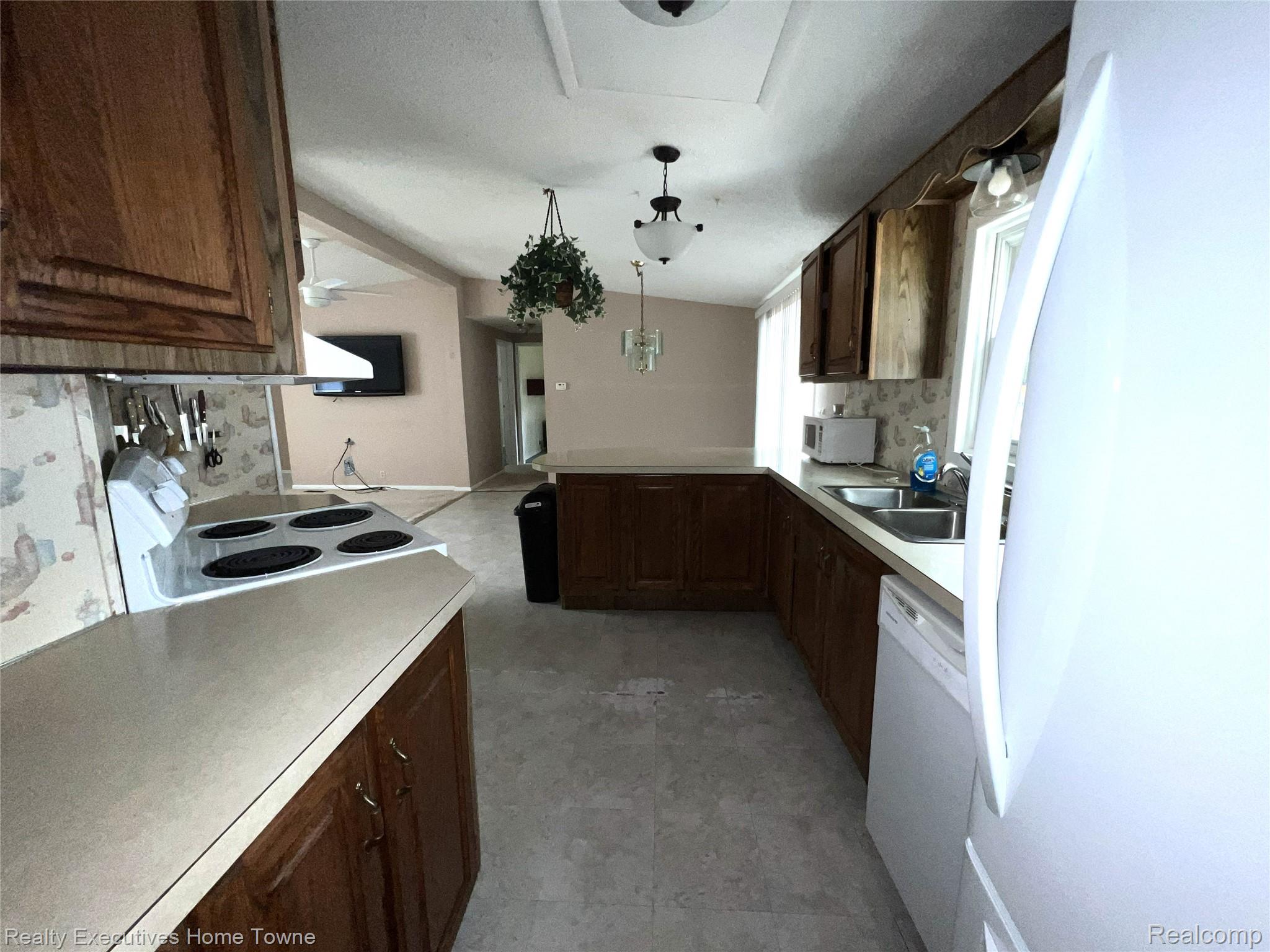 2211 Mark Street 69 Property Photo 6