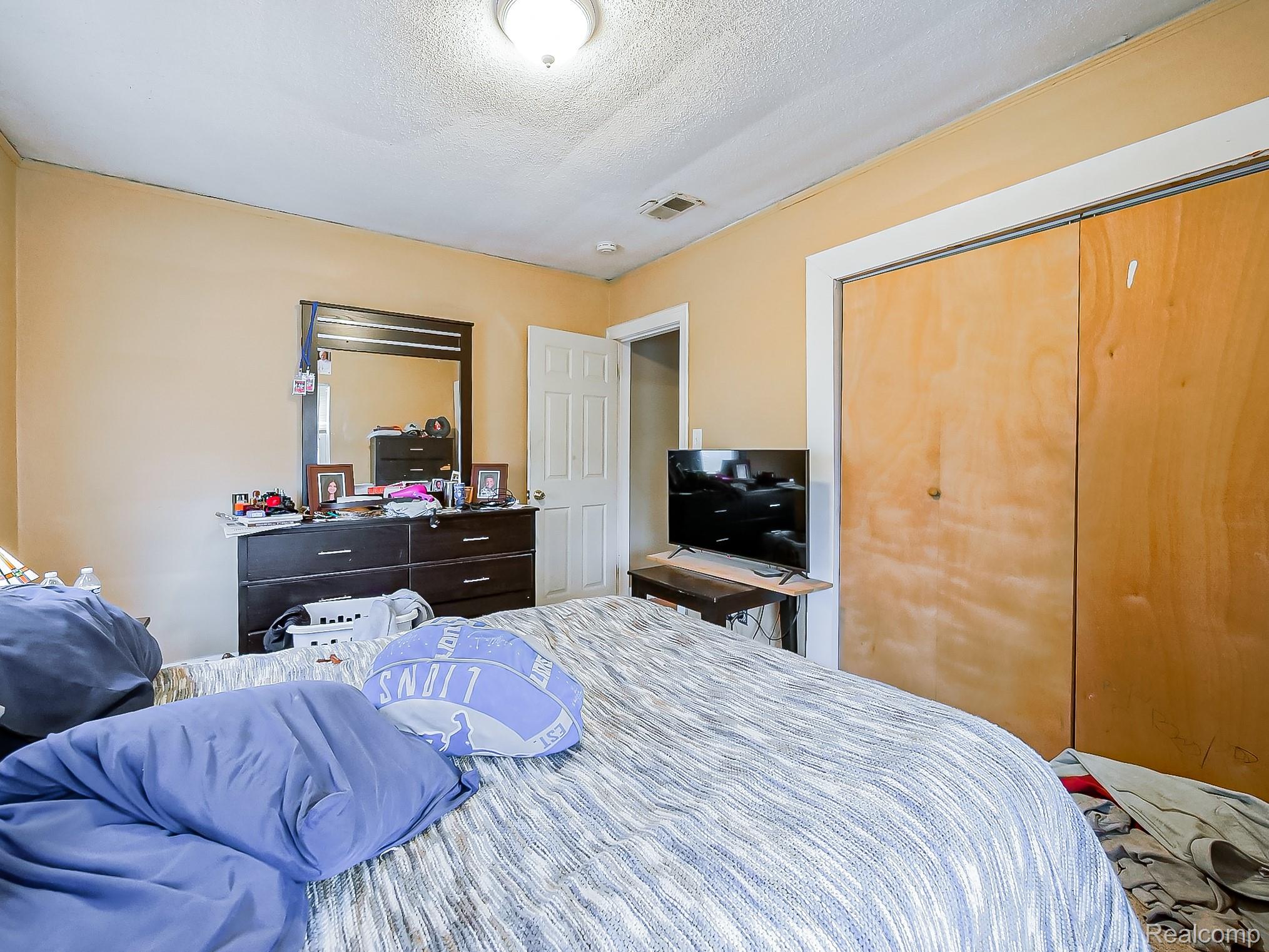 4826 Yorkshire Road Property Photo 26