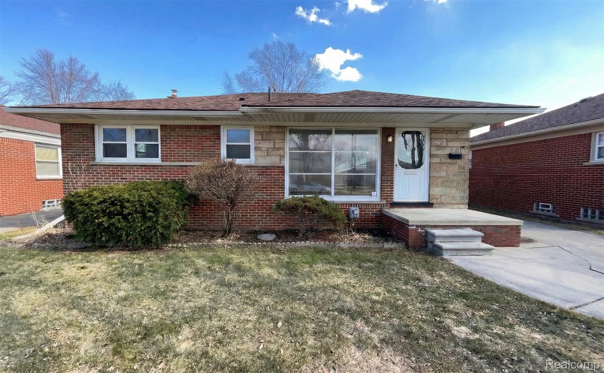 29212 Ursuline Street Property Photo 1