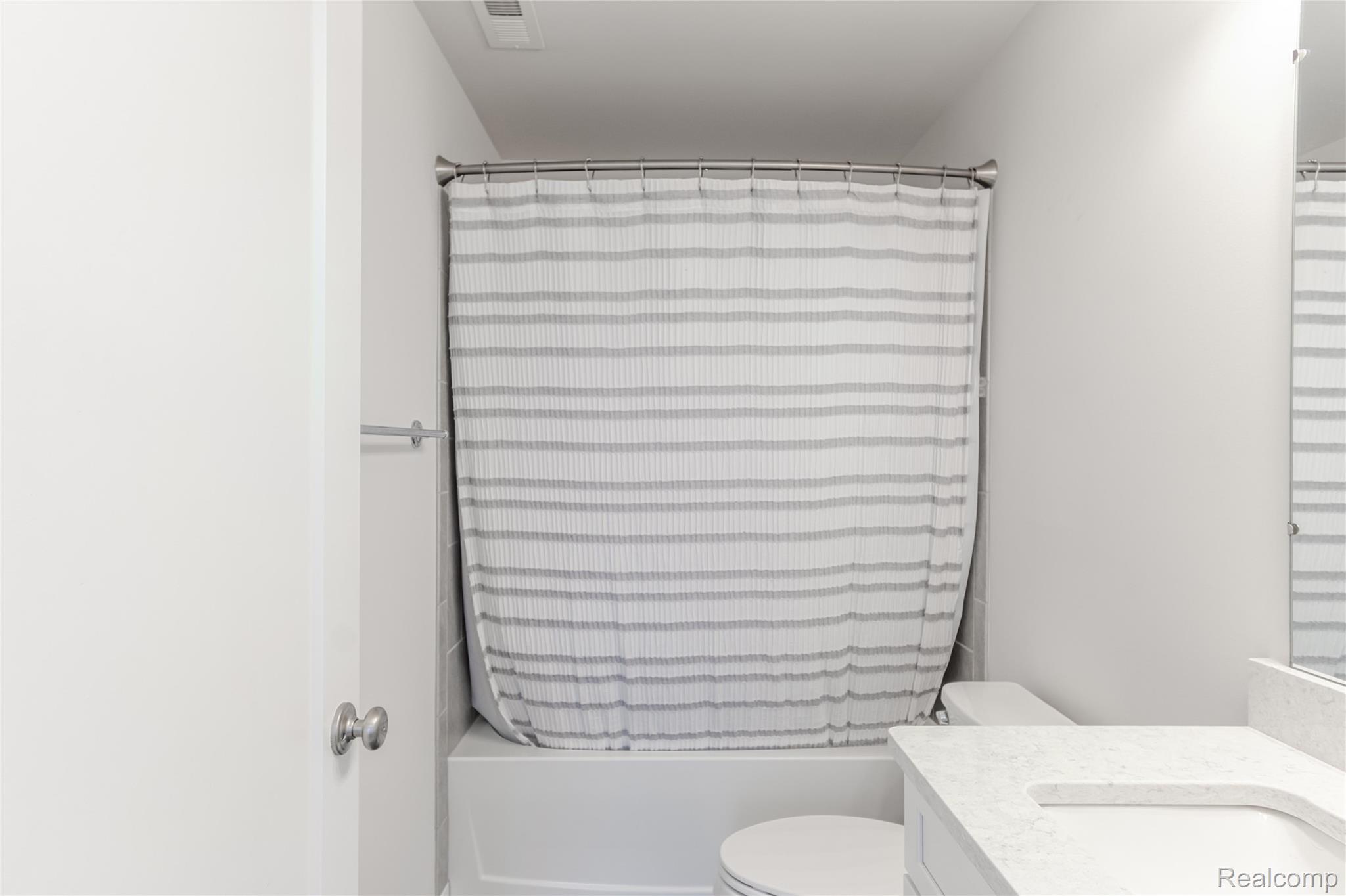 2963 Aughton Road Property Photo 11