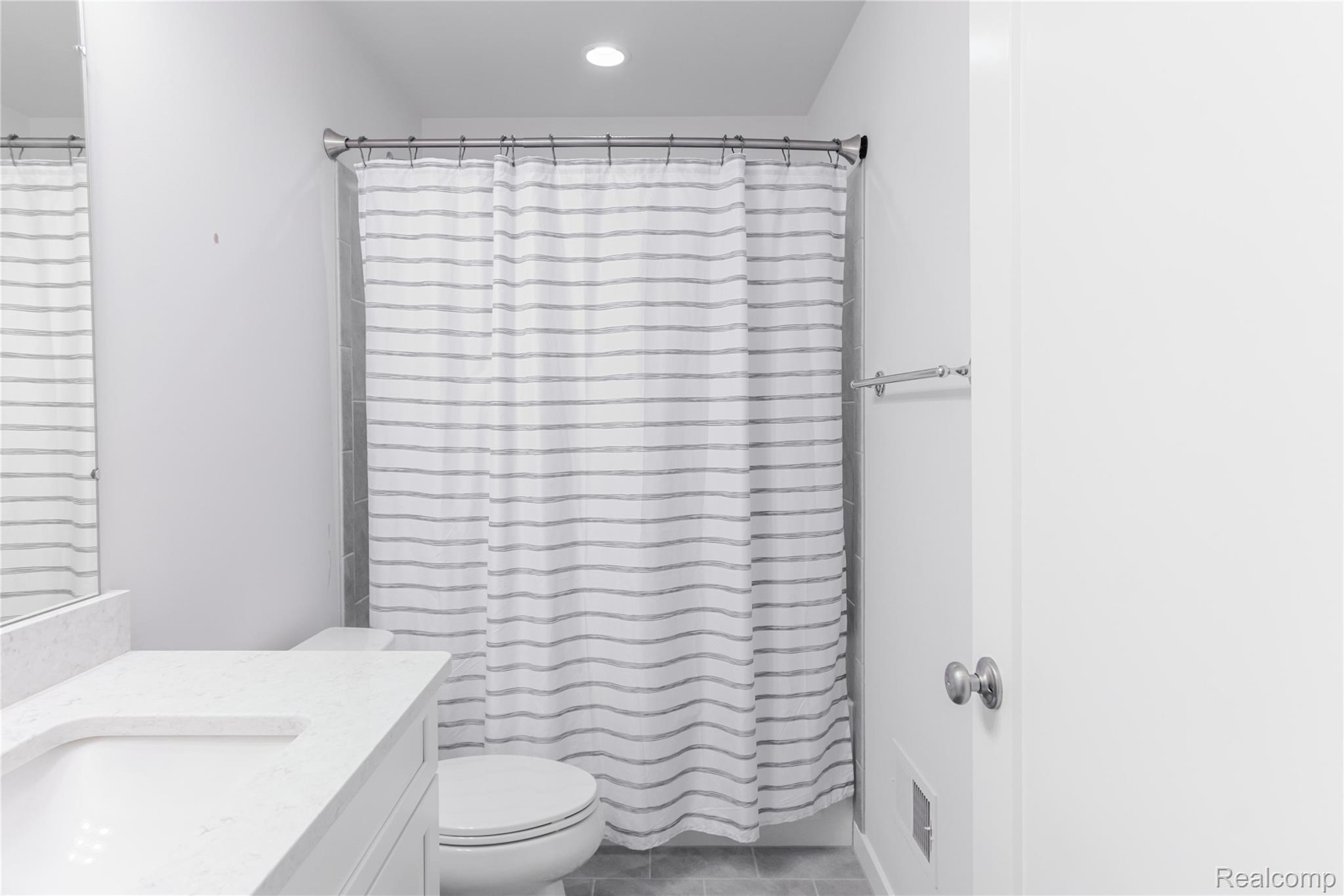 2963 Aughton Road Property Photo 28