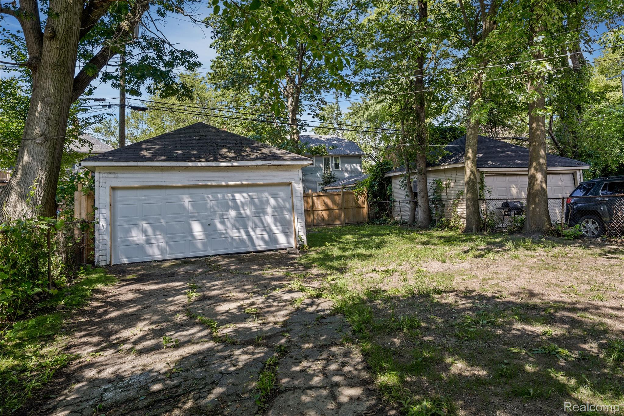 3921 Three Mile Drive Property Photo 20