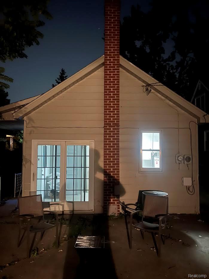 3268 Prairie Avenue Property Photo 4
