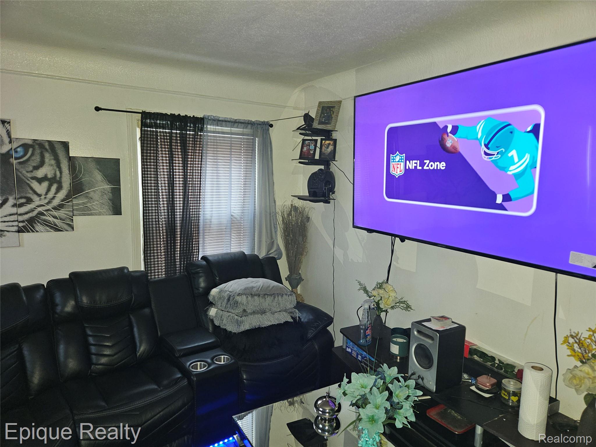 16069 Carlisle Street Property Photo 8