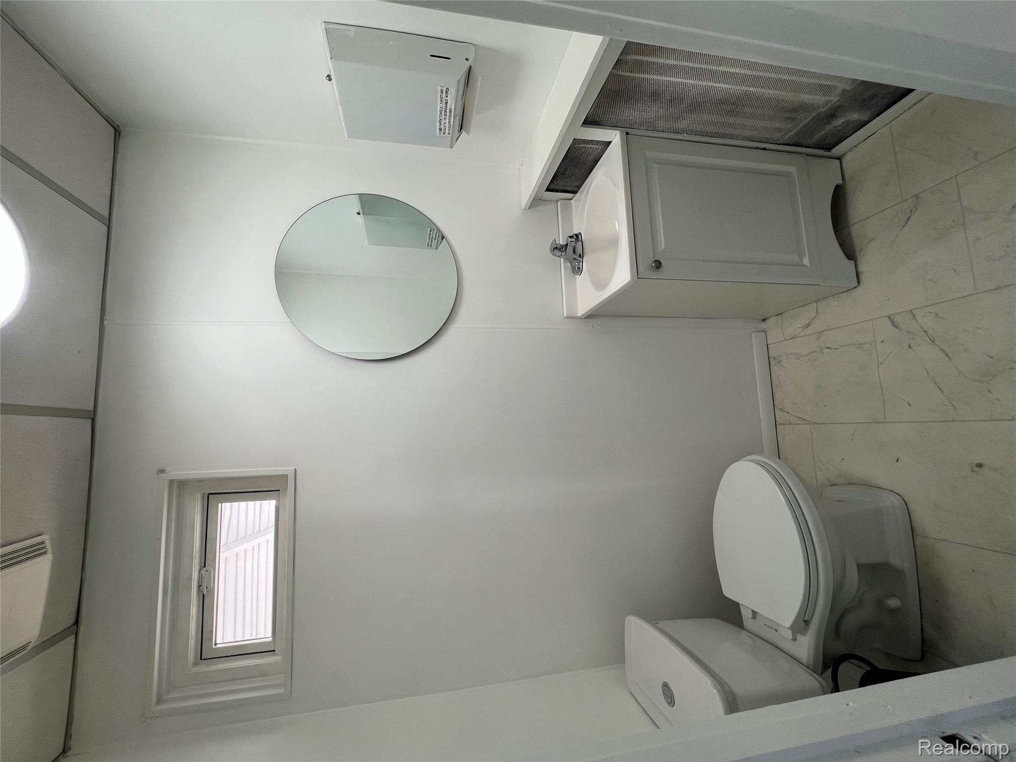 1103 S Washington Avenue Property Photo 18