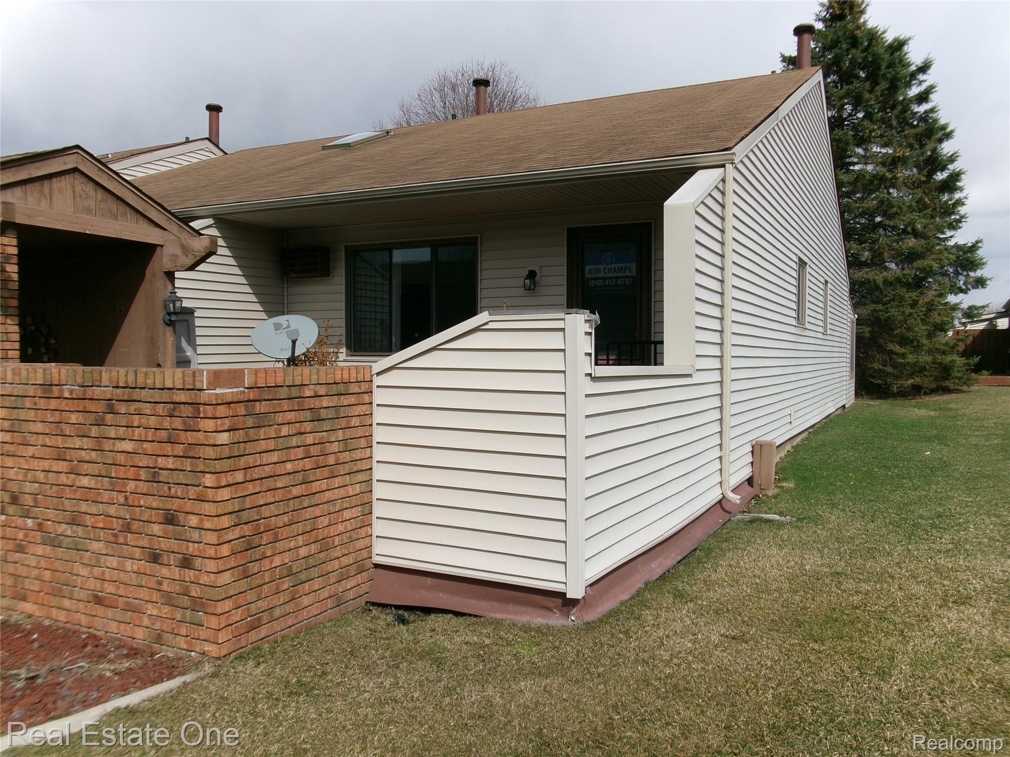 25832 Lexington 6 Property Photo 2