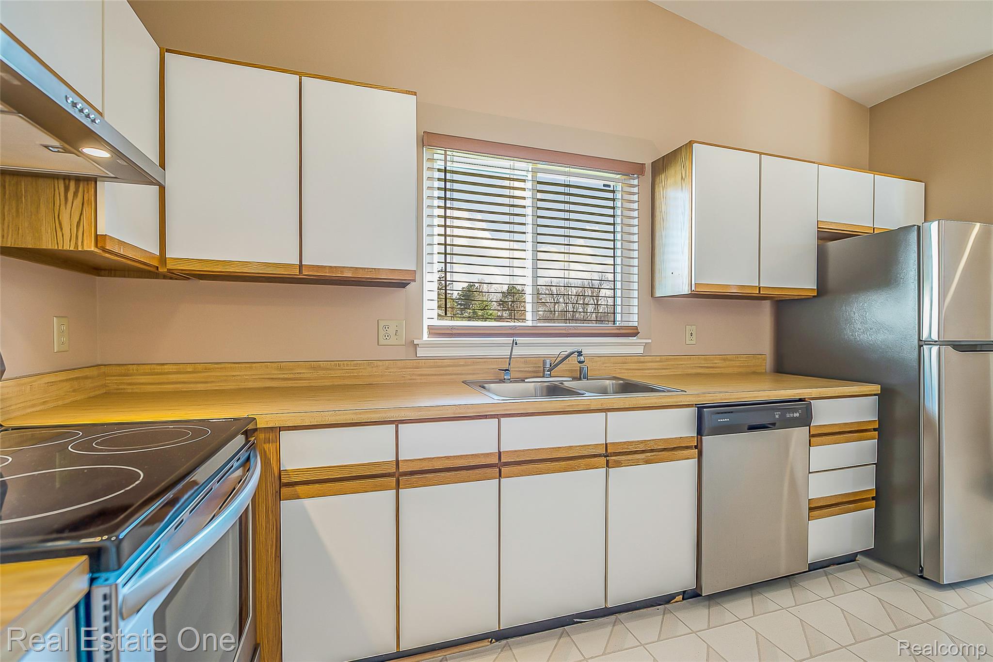 25832 Lexington 6 Property Photo 7