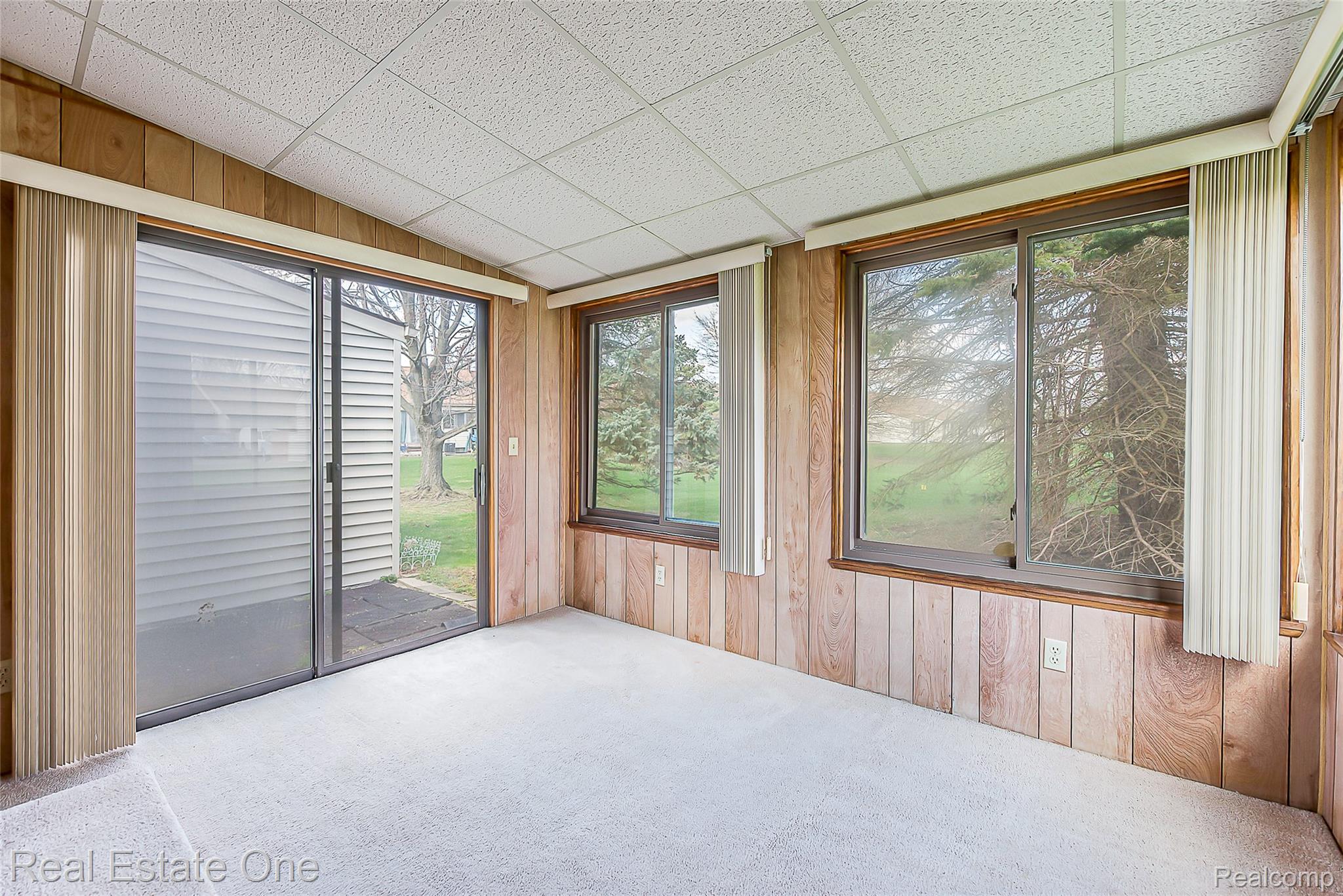25832 Lexington 6 Property Photo 25