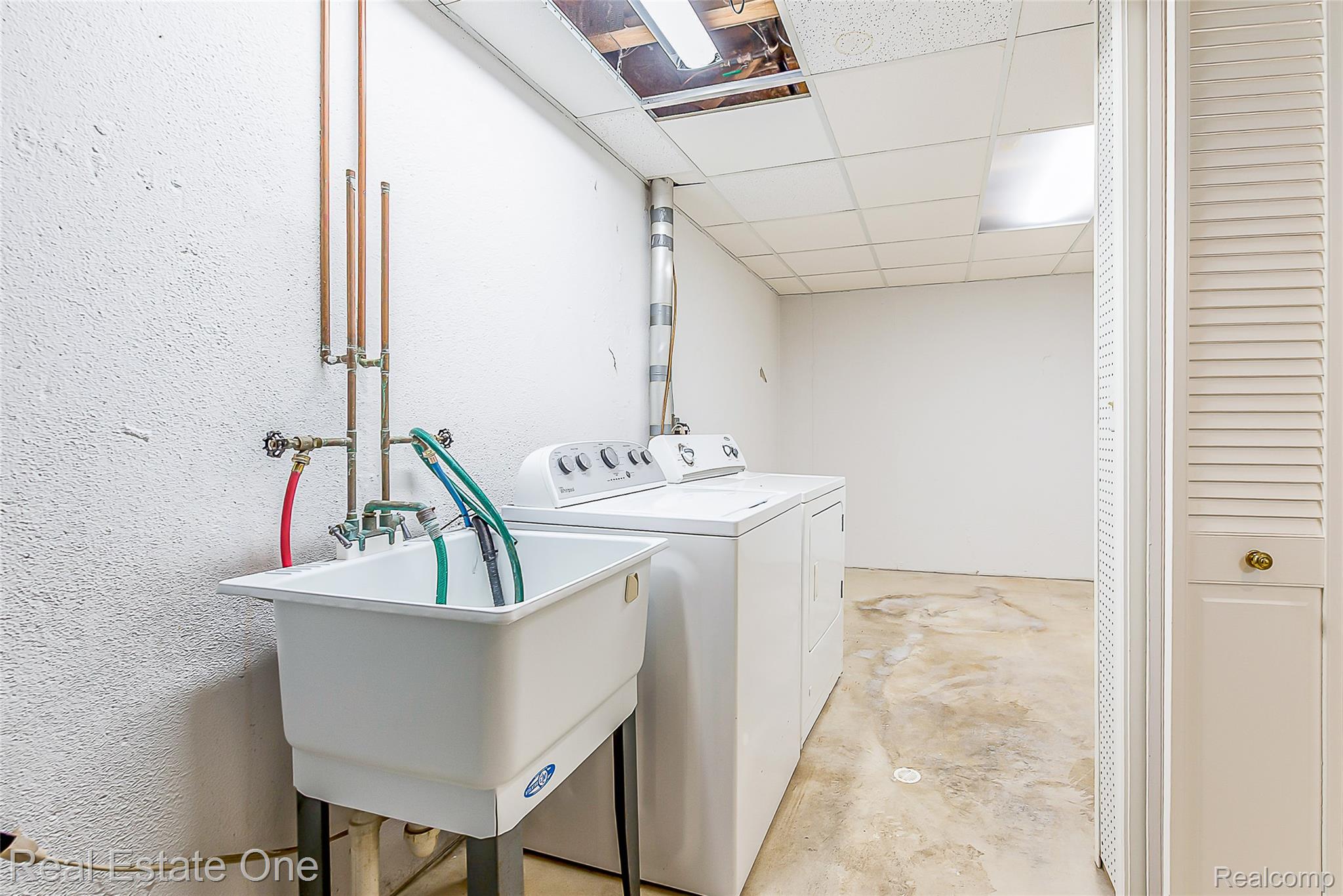 25832 Lexington 6 Property Photo 33