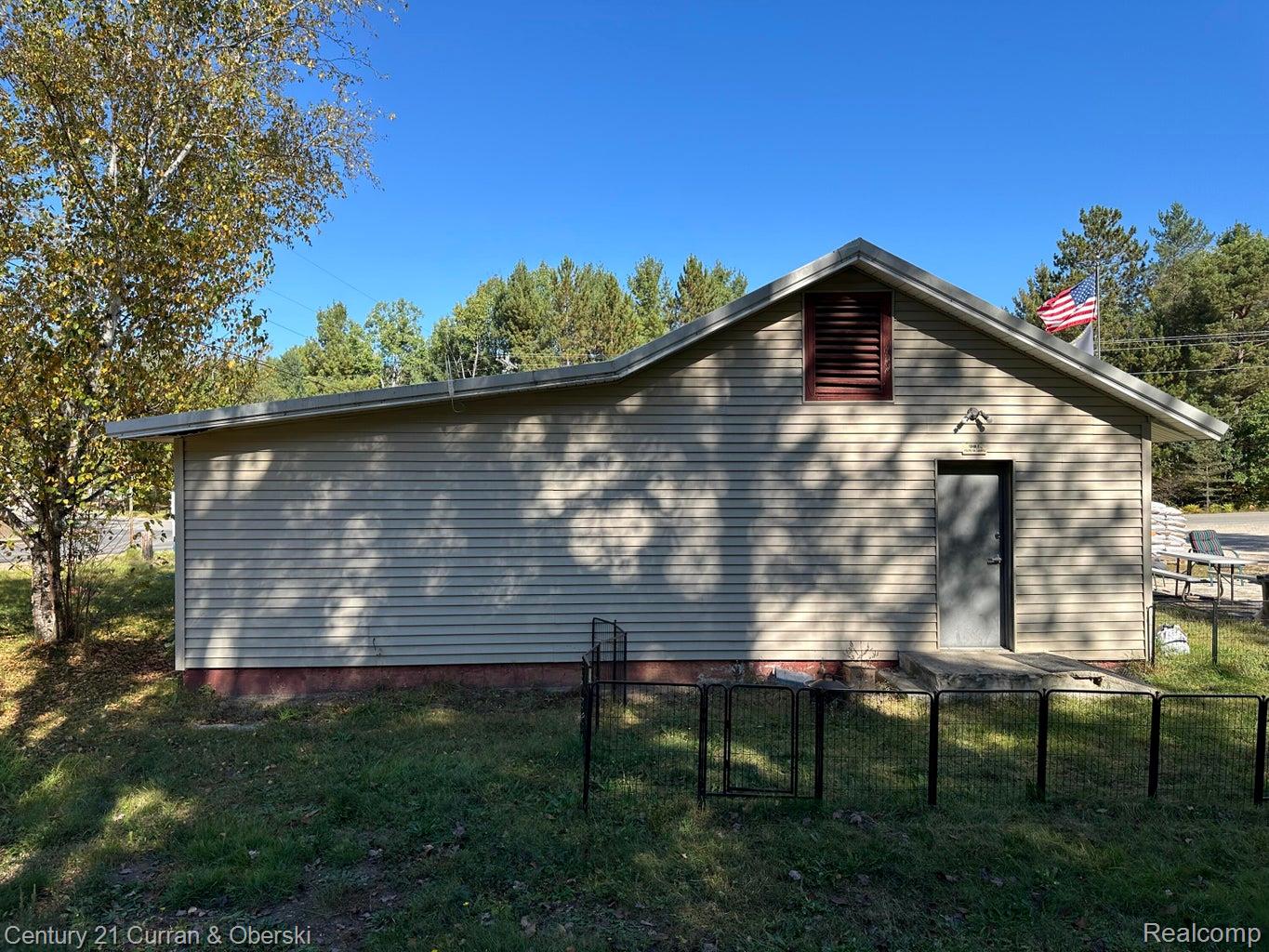 11380 Starvation Lake Road Property Photo 8
